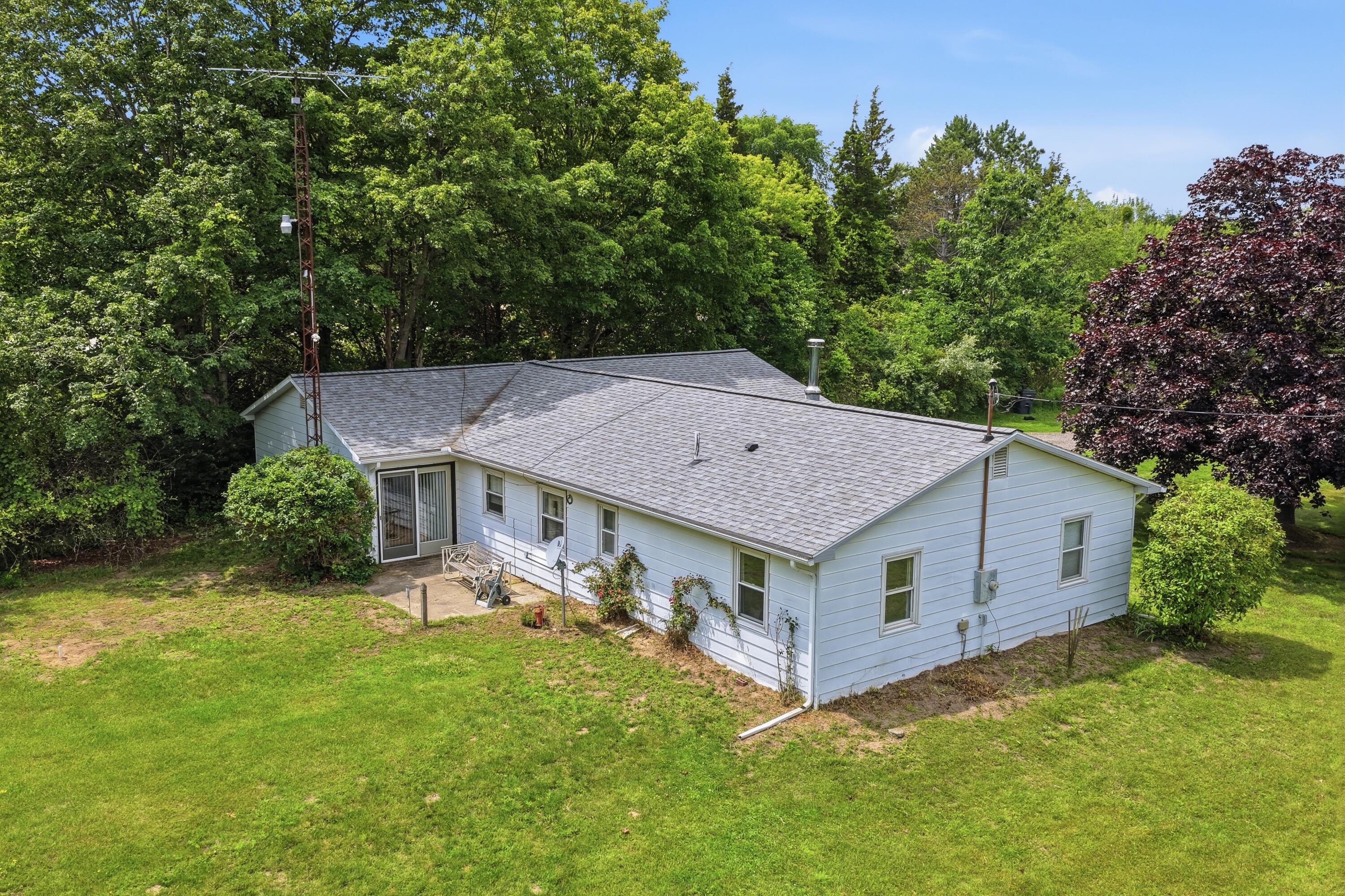 7250 101st Avenue South Haven MI 49090