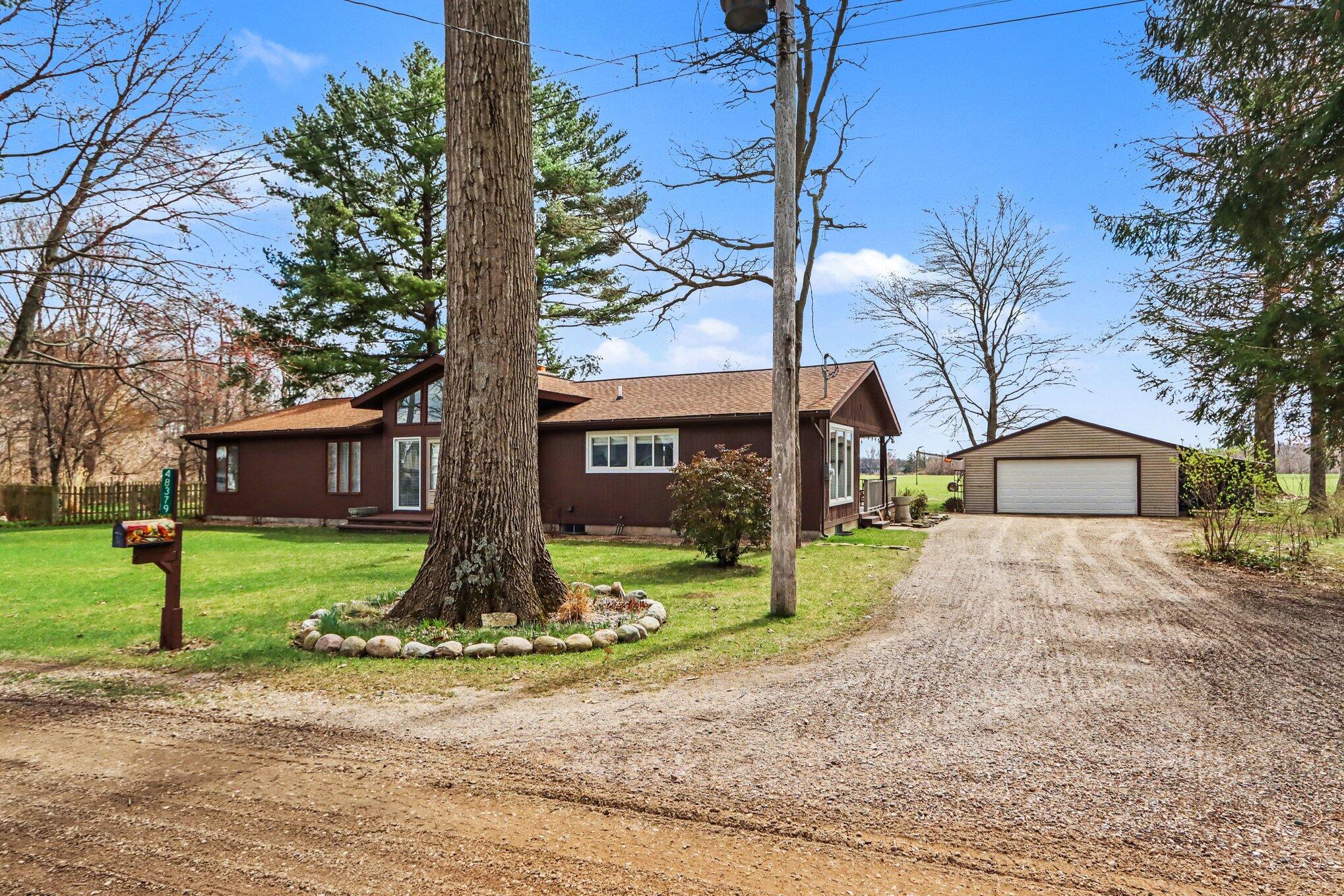 48379 Hill Drive Decatur MI 49045