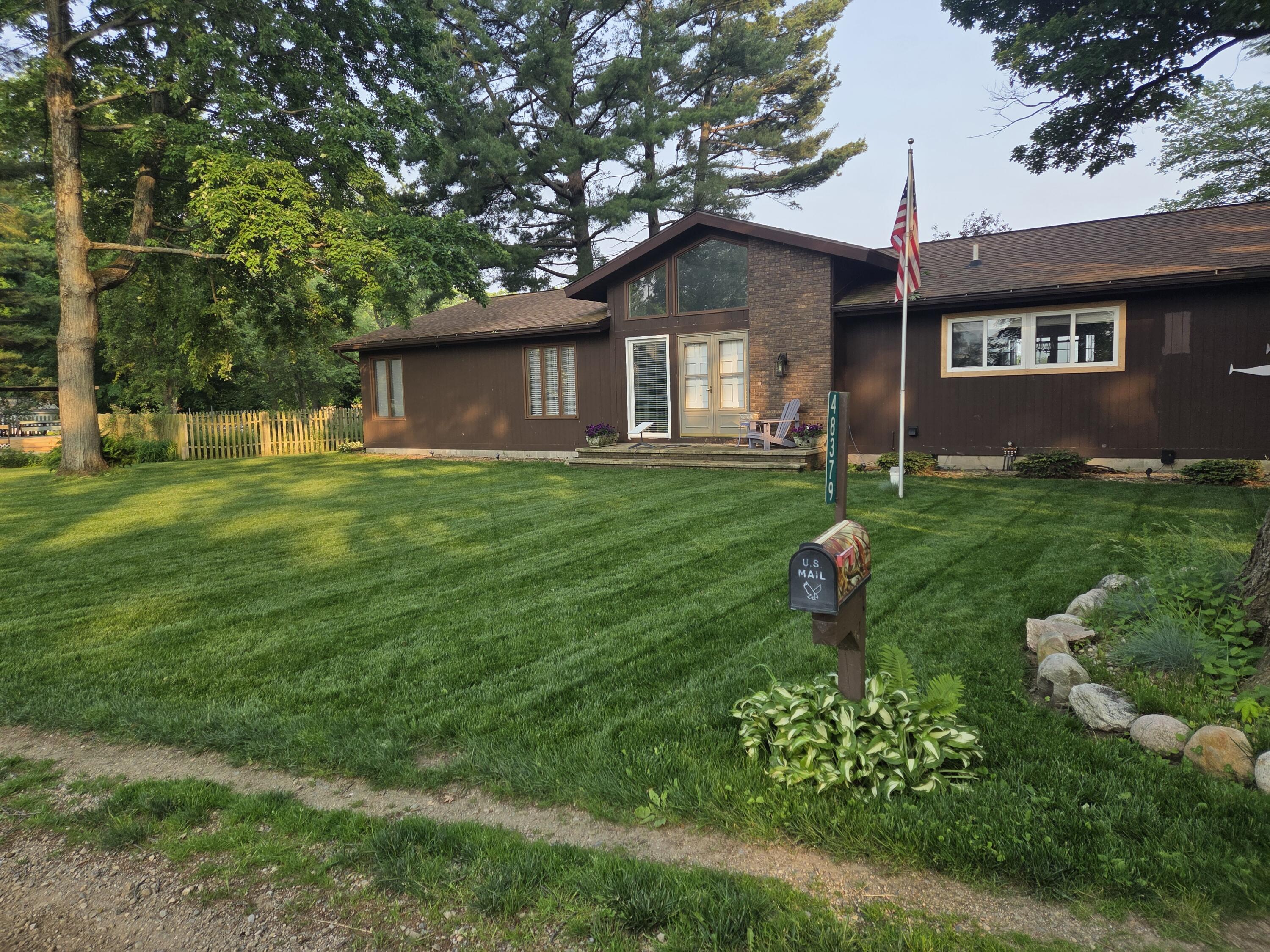 48379 Hill Drive Decatur MI 49045