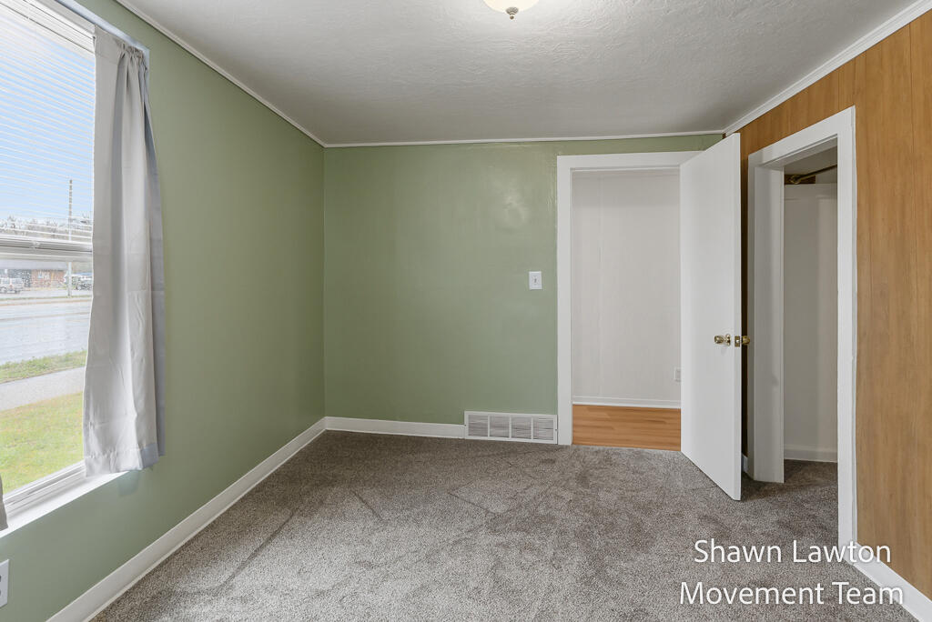 5470 E Apple Avenue Muskegon MI 49442