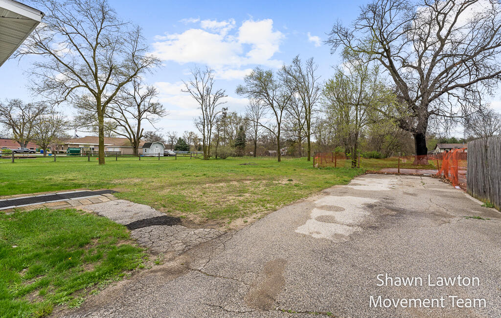 5470 E Apple Avenue Muskegon MI 49442