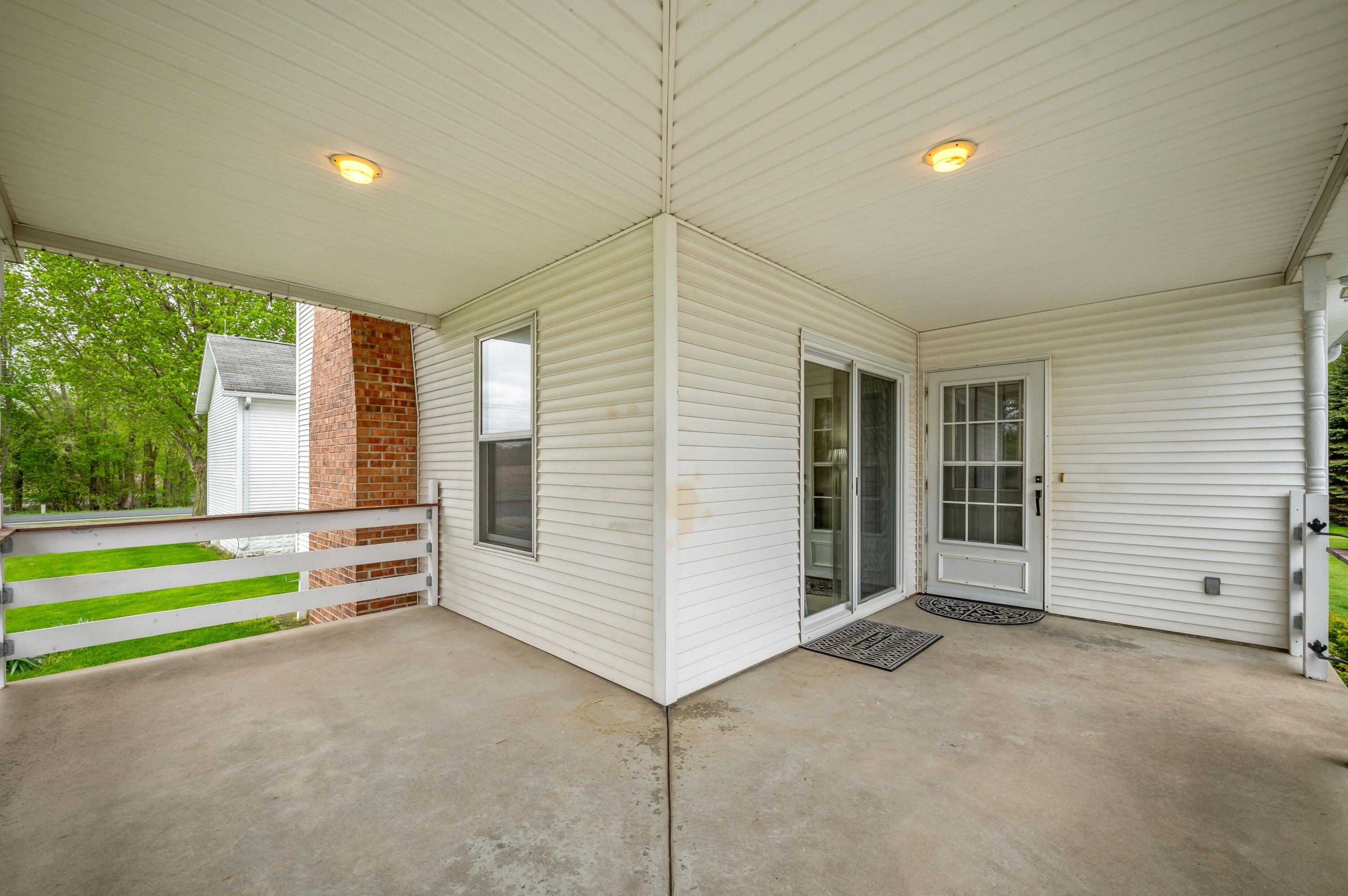 16686 Cleveland Avenue Galien MI 49113