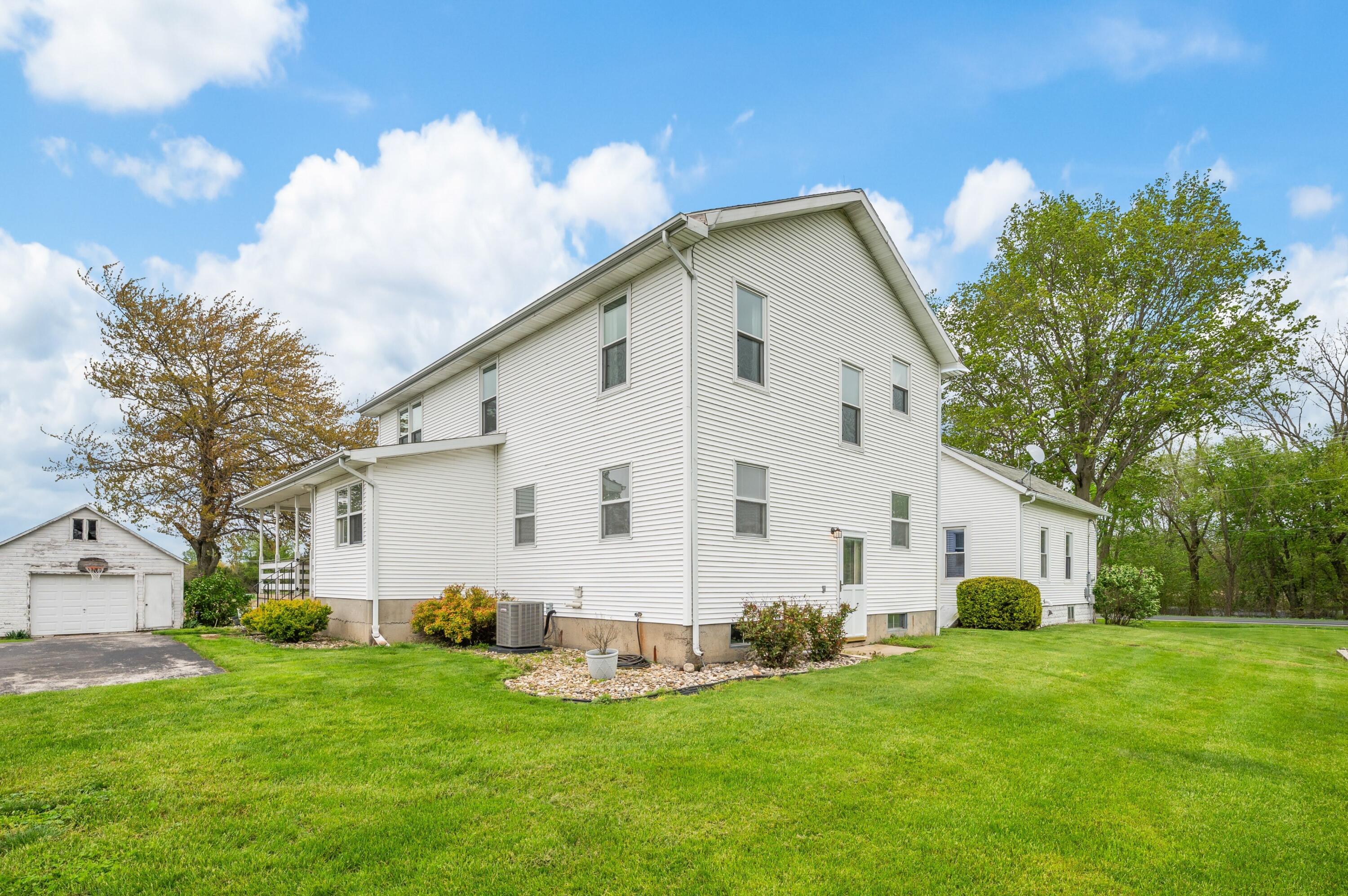 16686 Cleveland Avenue Galien MI 49113