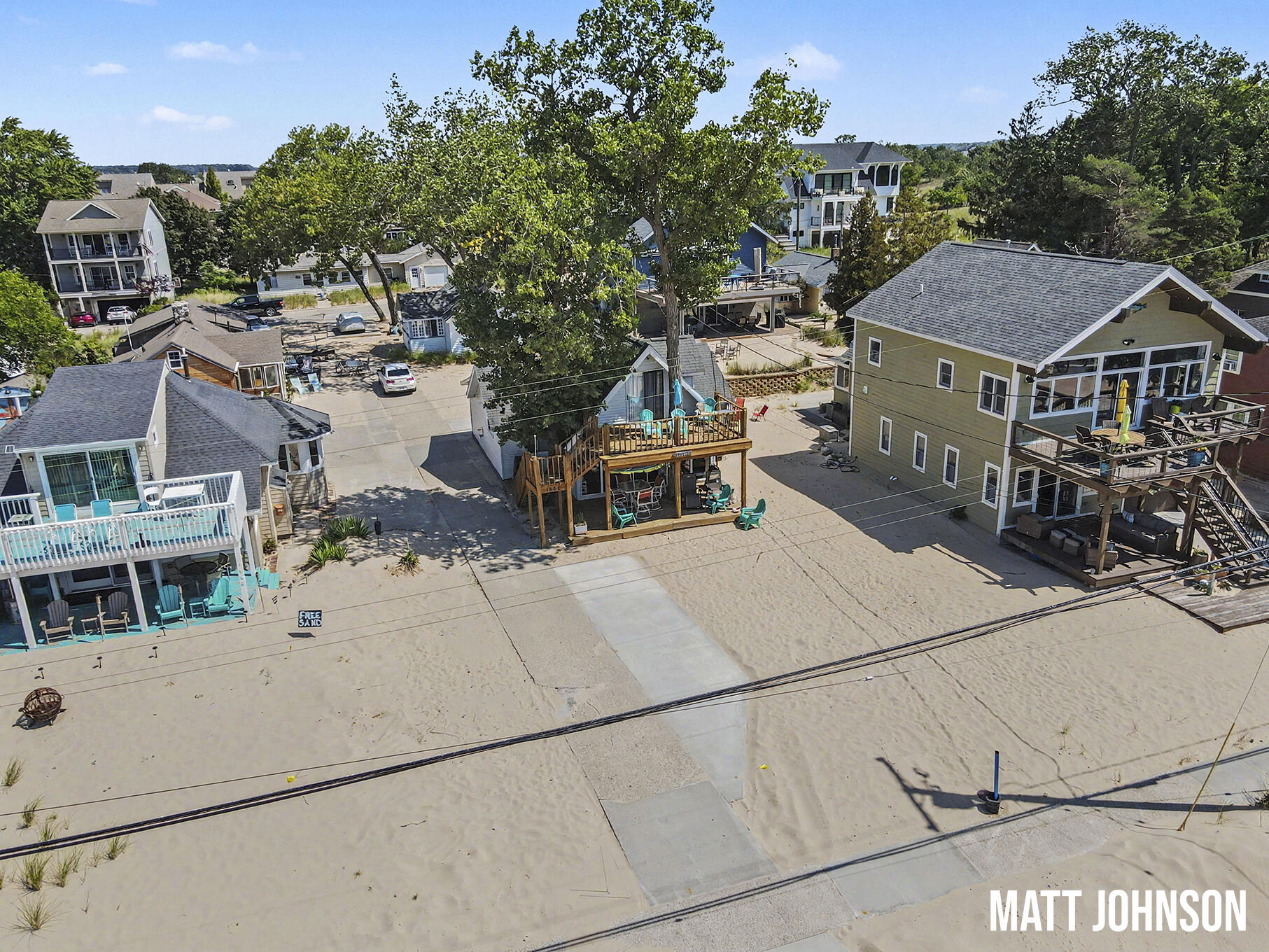 1682 Beach Street Muskegon MI 49441