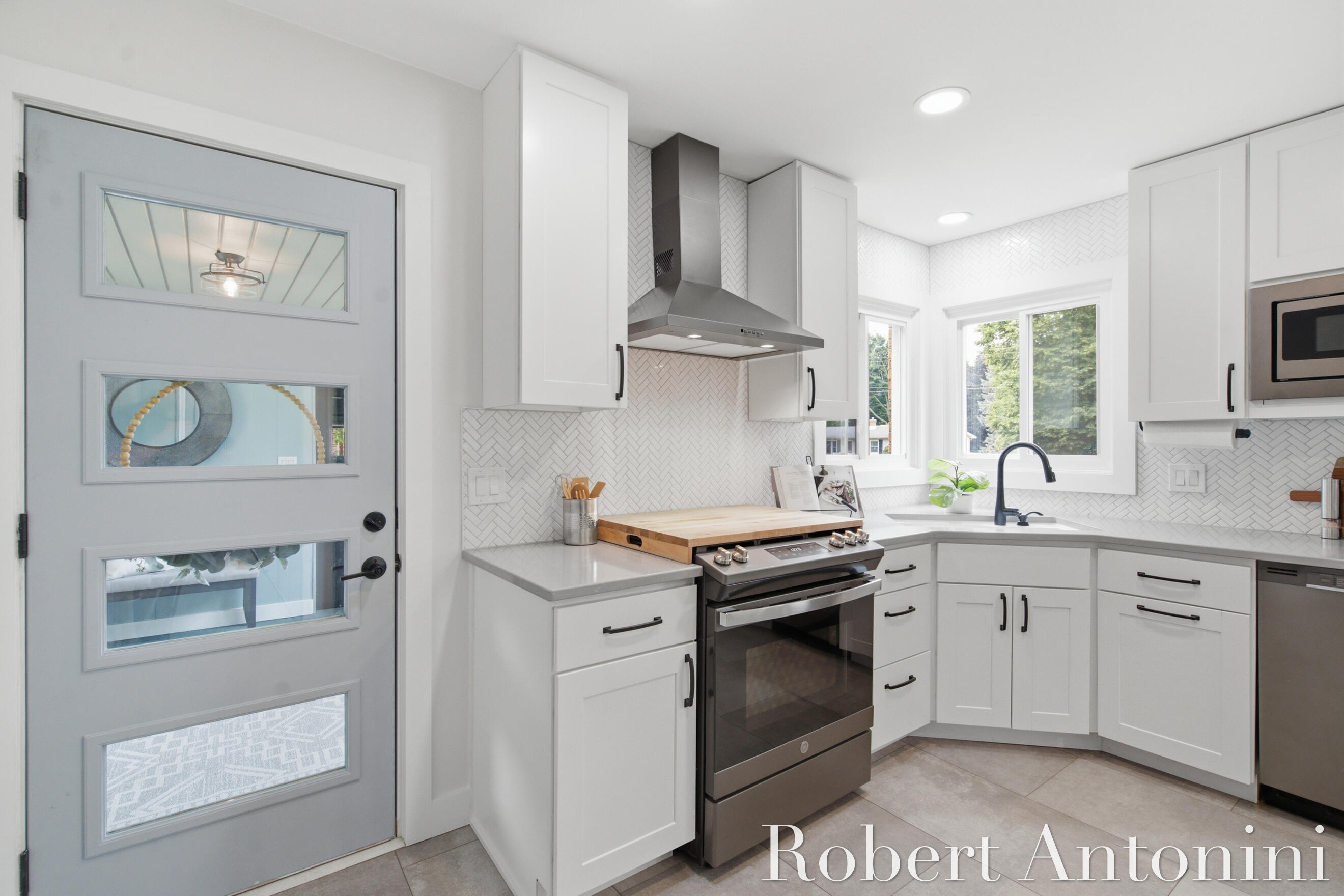 3148 Amon Avenue NE Grand Rapids MI 49525