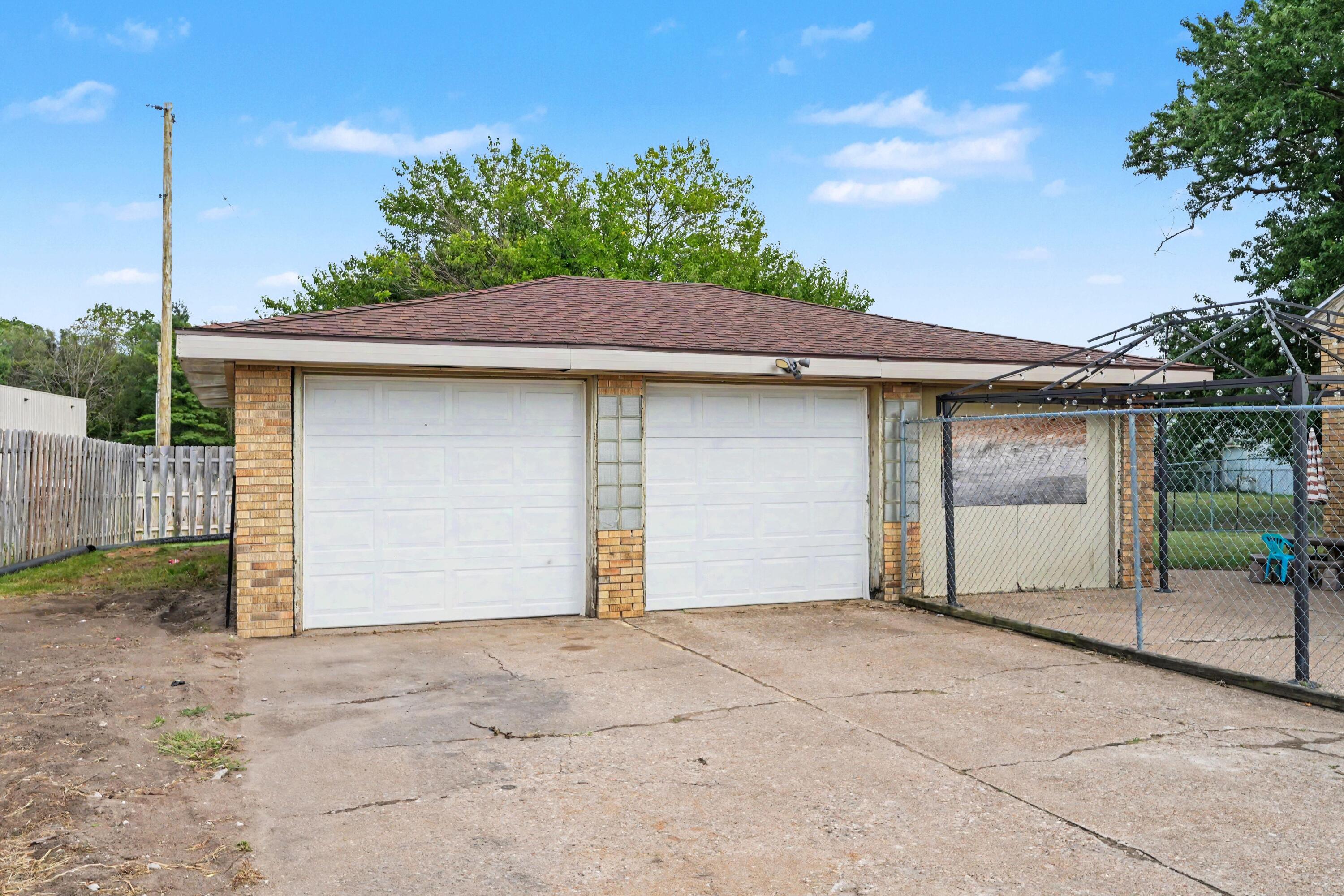 1397 M 139 Benton Harbor MI 49022