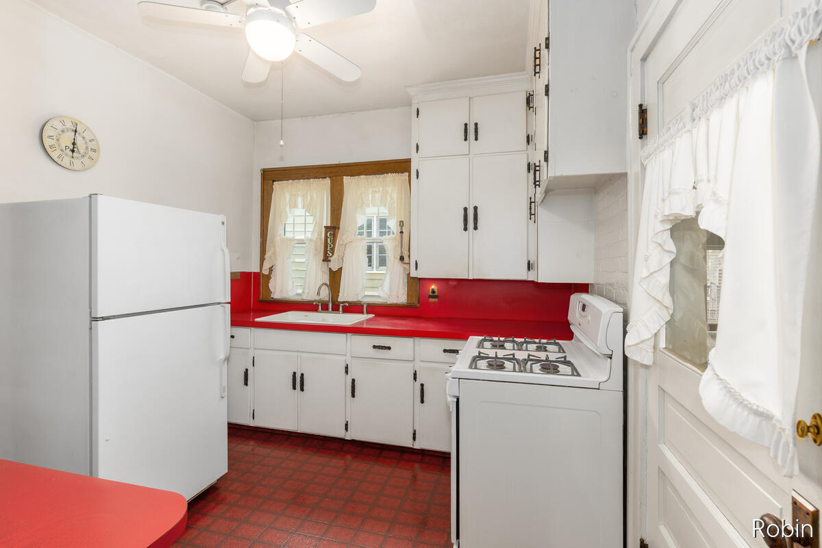 1545 4th Street NW Grand Rapids MI 49504