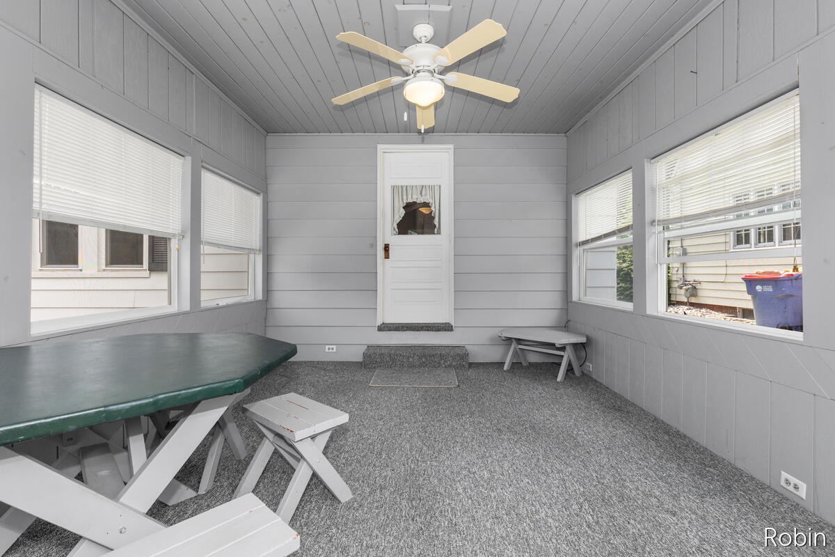 1545 4th Street NW Grand Rapids MI 49504