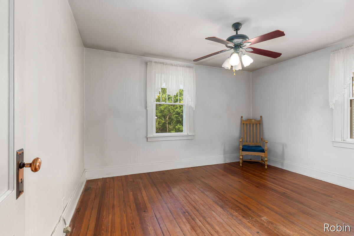 1545 4th Street NW Grand Rapids MI 49504