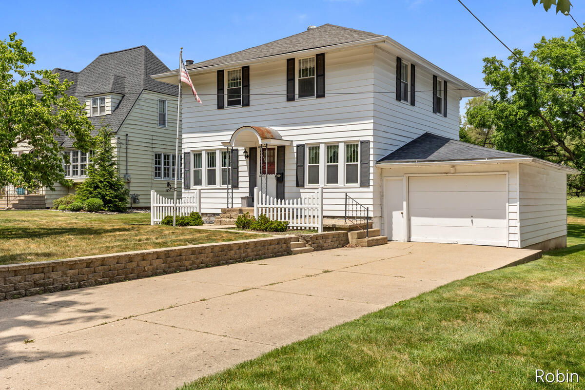 1545 4th Street NW Grand Rapids MI 49504