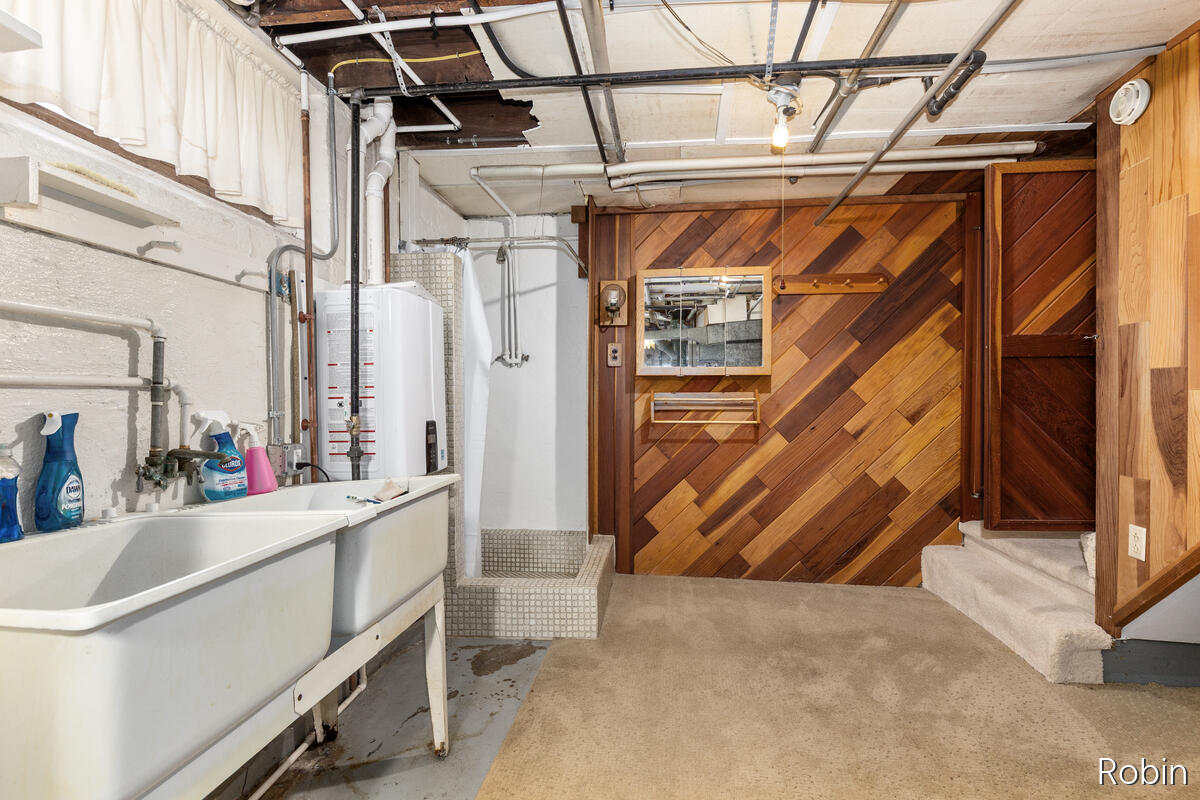 1545 4th Street NW Grand Rapids MI 49504