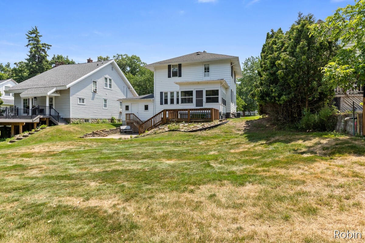 1545 4th Street NW Grand Rapids MI 49504