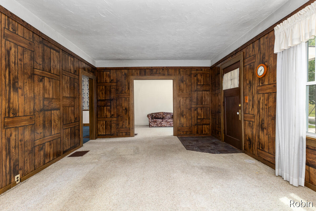 1545 4th Street NW Grand Rapids MI 49504