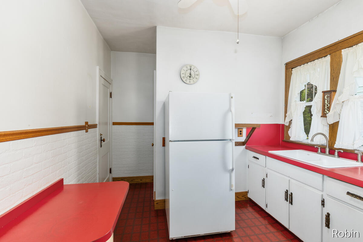 1545 4th Street NW Grand Rapids MI 49504