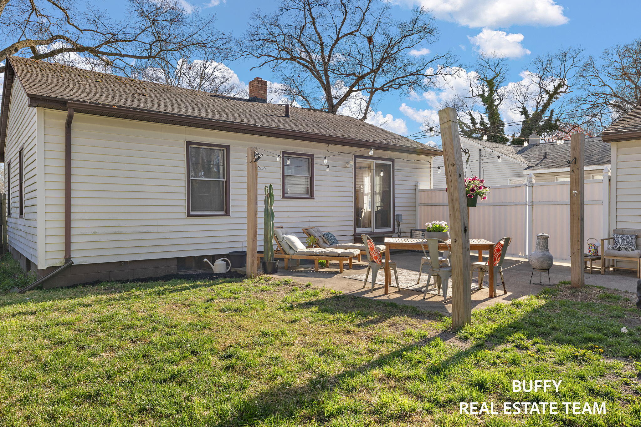 2050 Marvin Avenue Muskegon MI 49442