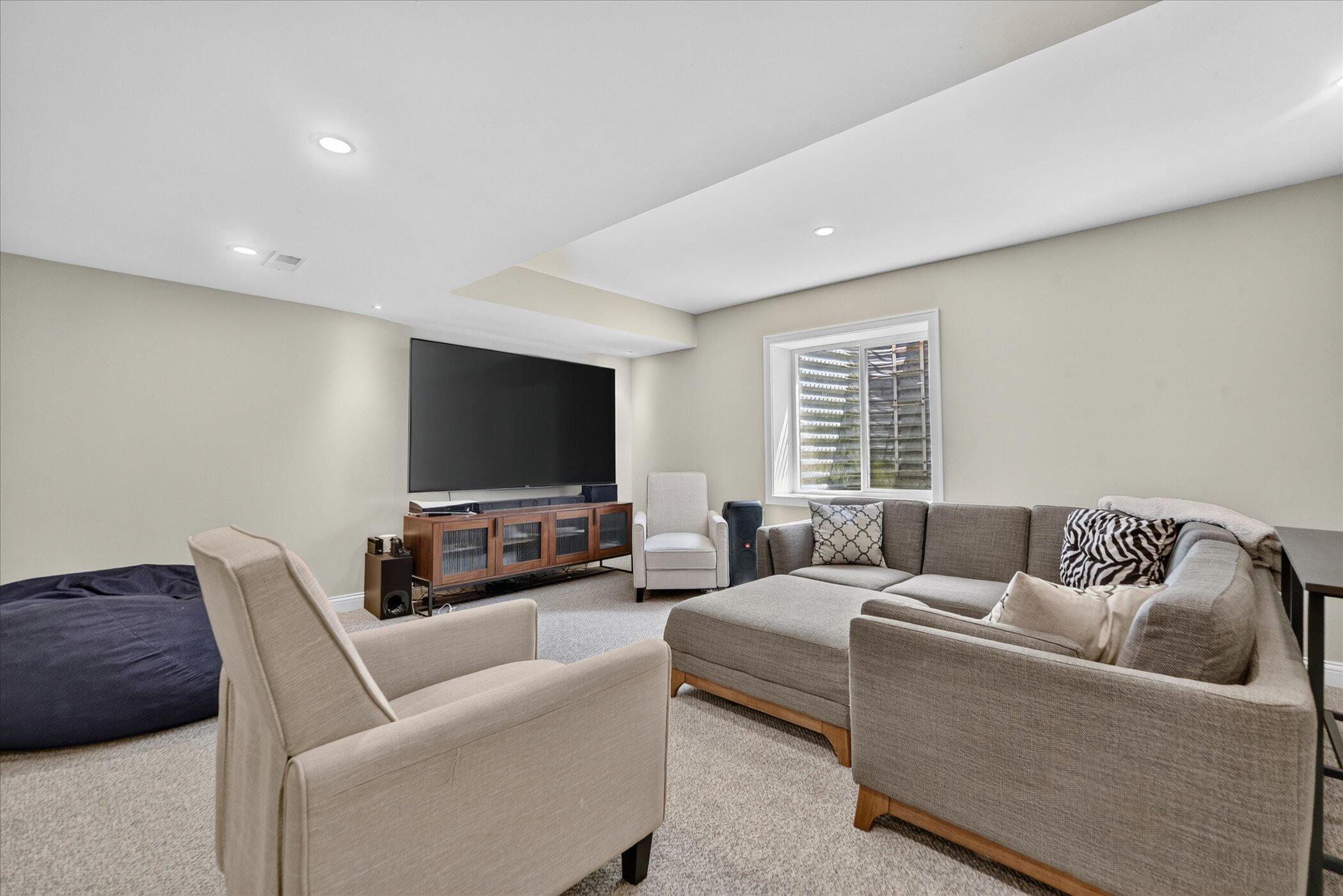 7982 Donegal Court Fenton MI 48430
