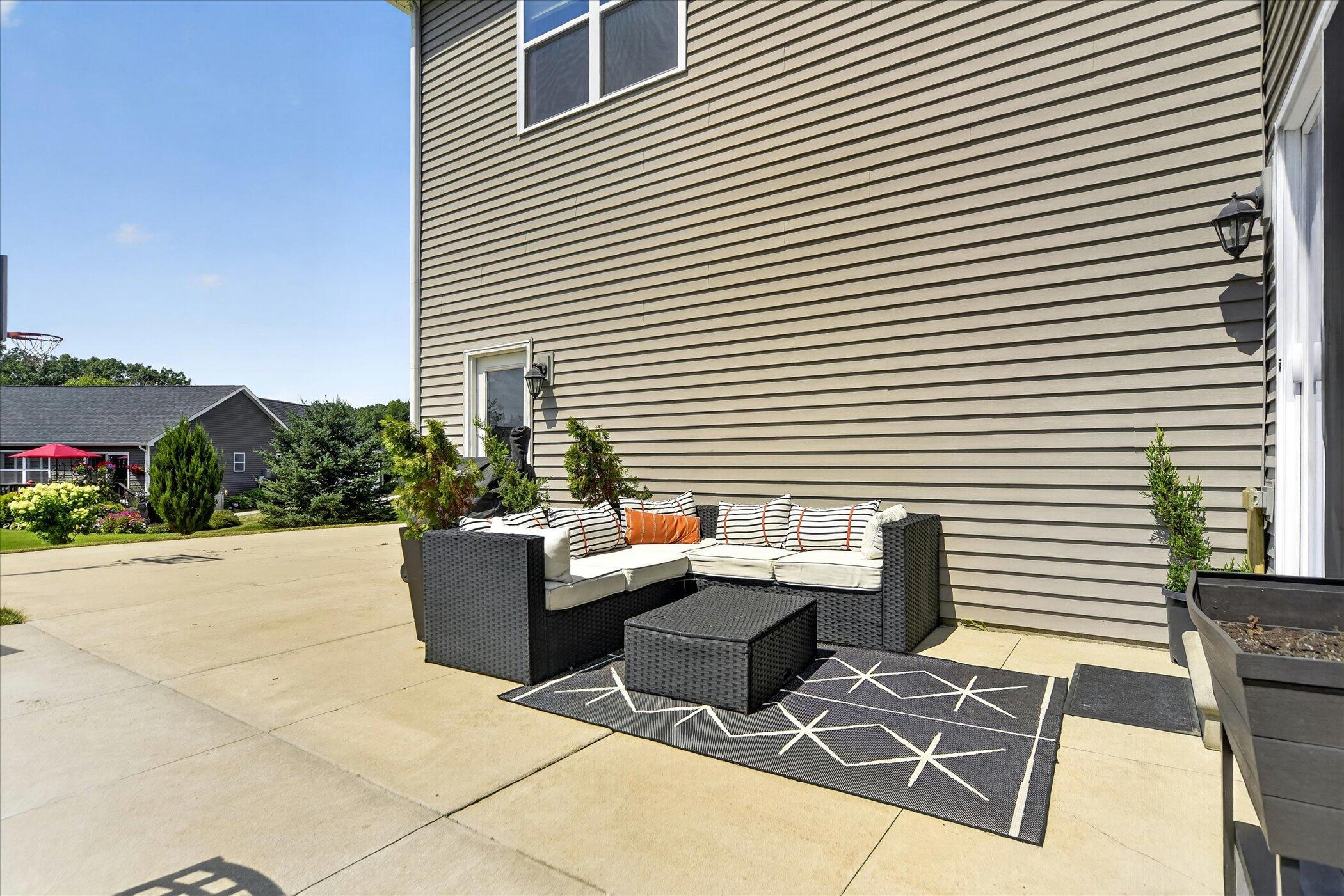 7982 Donegal Court Fenton MI 48430