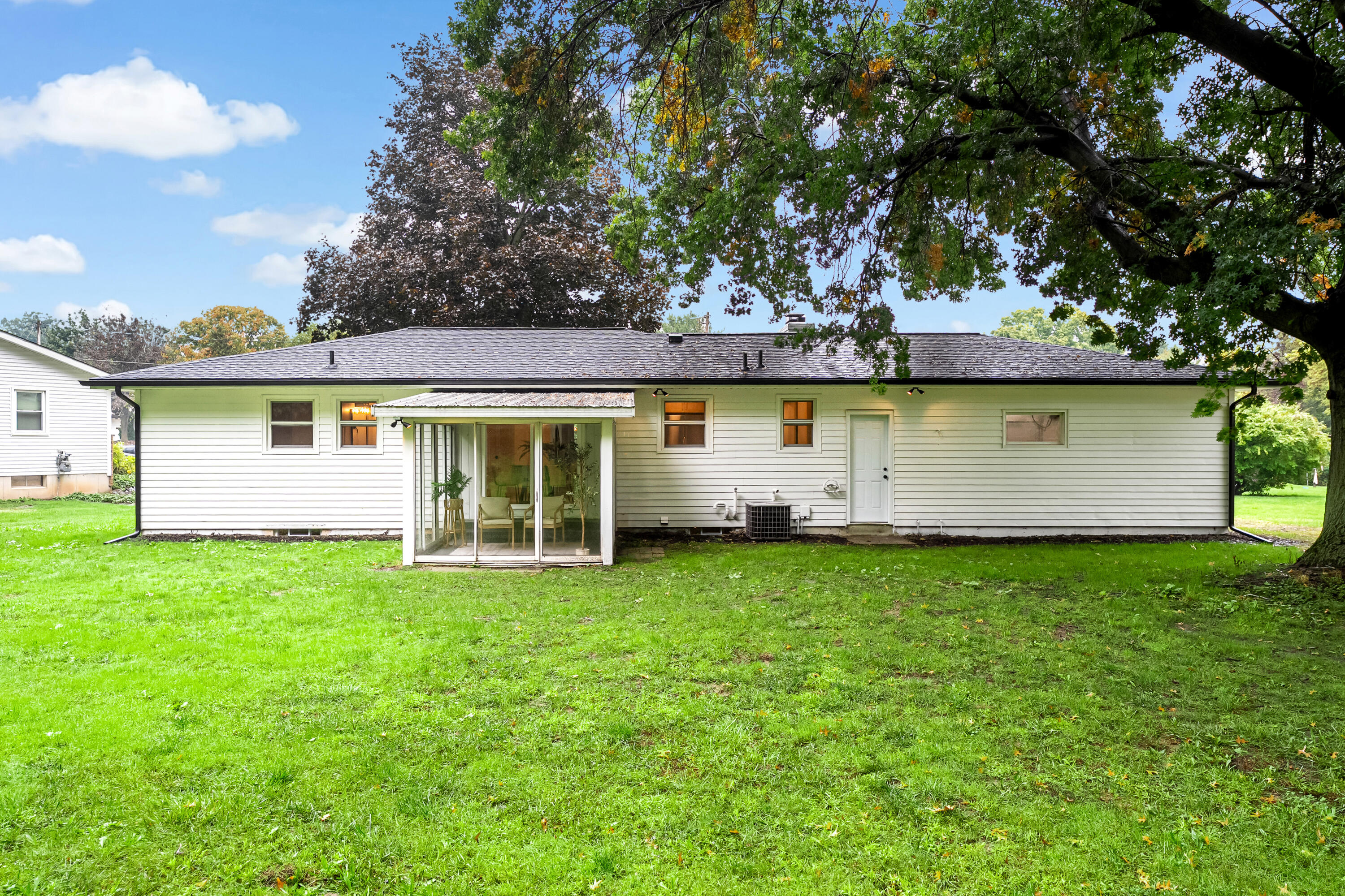 964 Needham Court NW Grand Rapids MI 49544