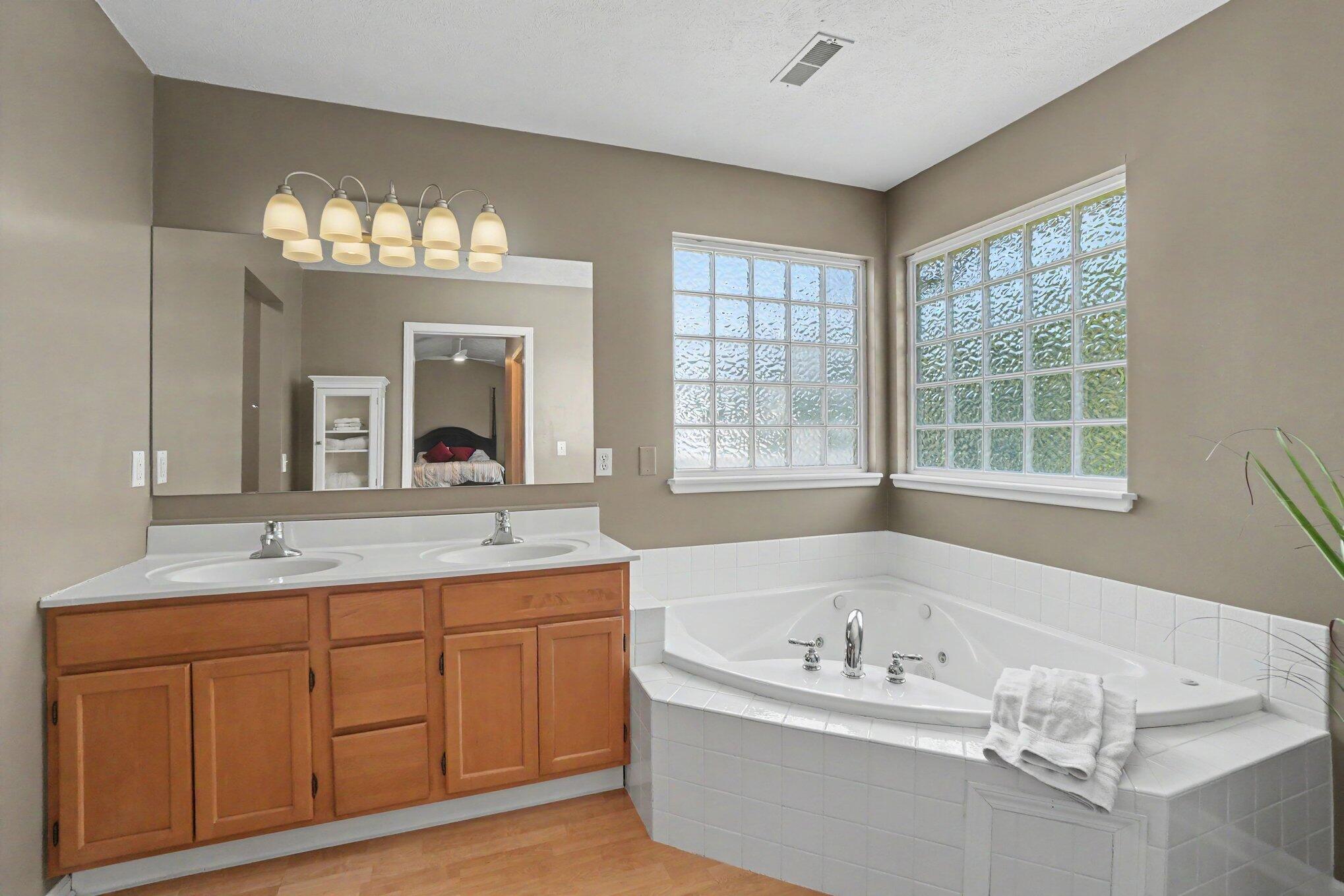 10719 Wood Ridge Drive Zeeland MI 49464