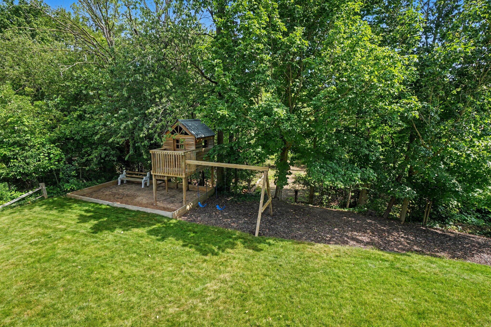 10719 Wood Ridge Drive Zeeland MI 49464