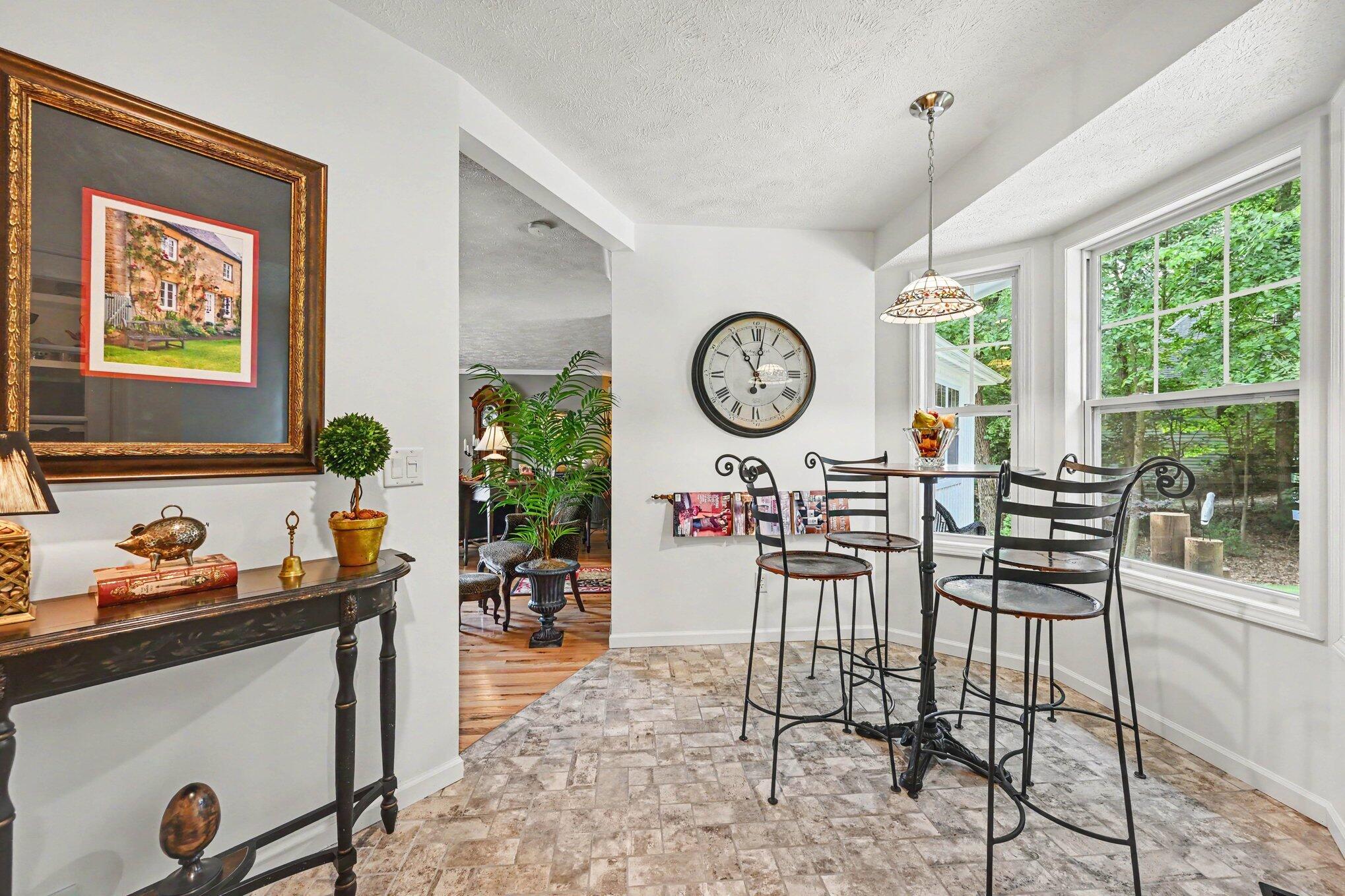 368 Summerset Drive Kalamazoo MI 49009