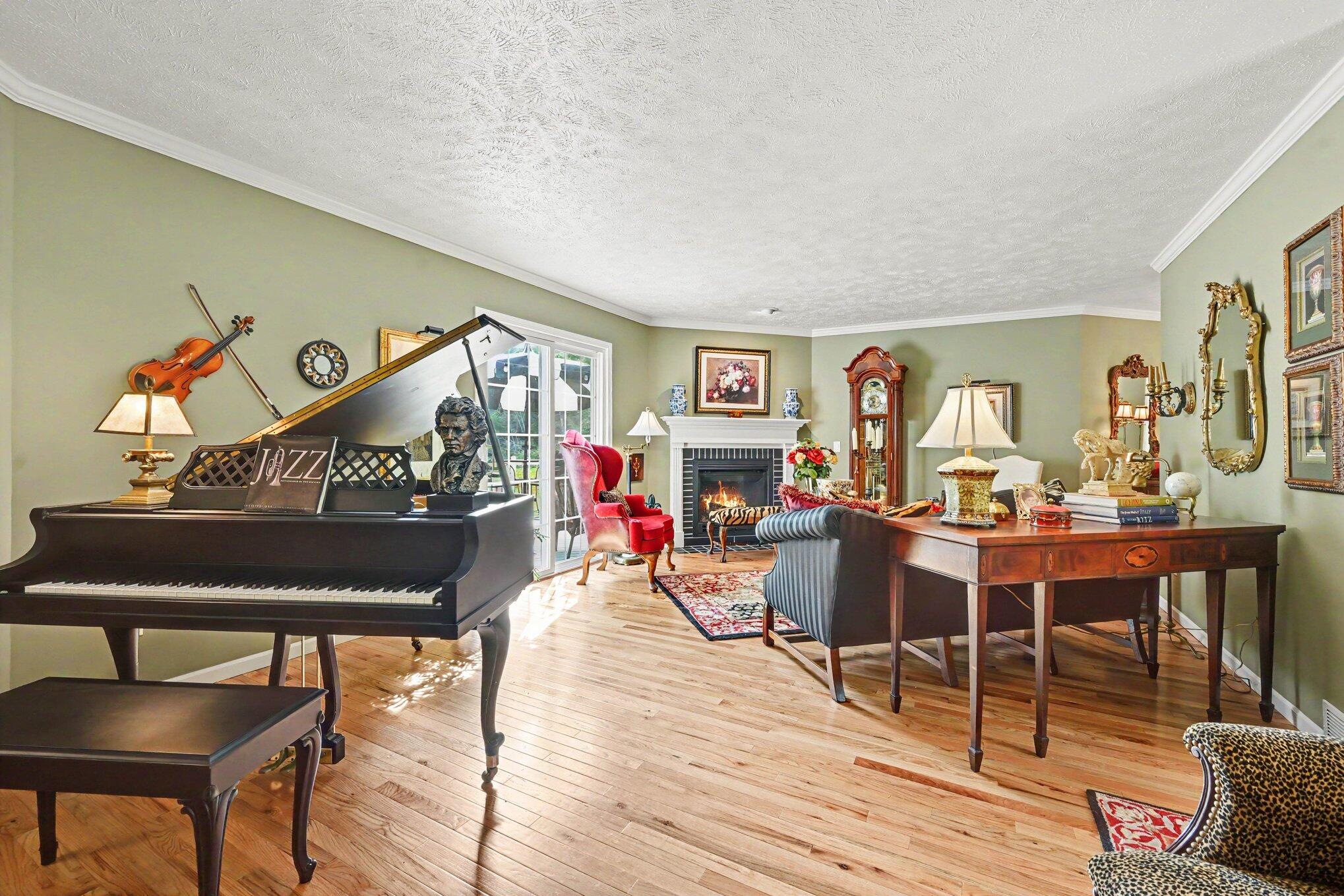 368 Summerset Drive Kalamazoo MI 49009