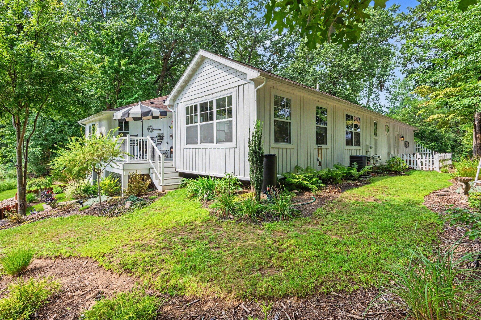 368 Summerset Drive Kalamazoo MI 49009
