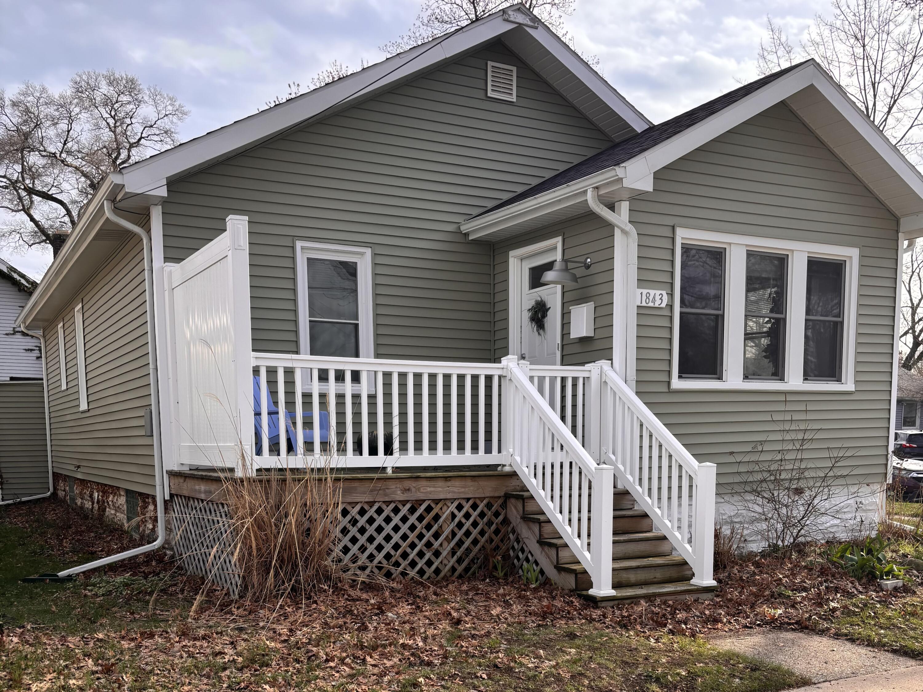 1843 Fair Avenue Muskegon MI 49441
