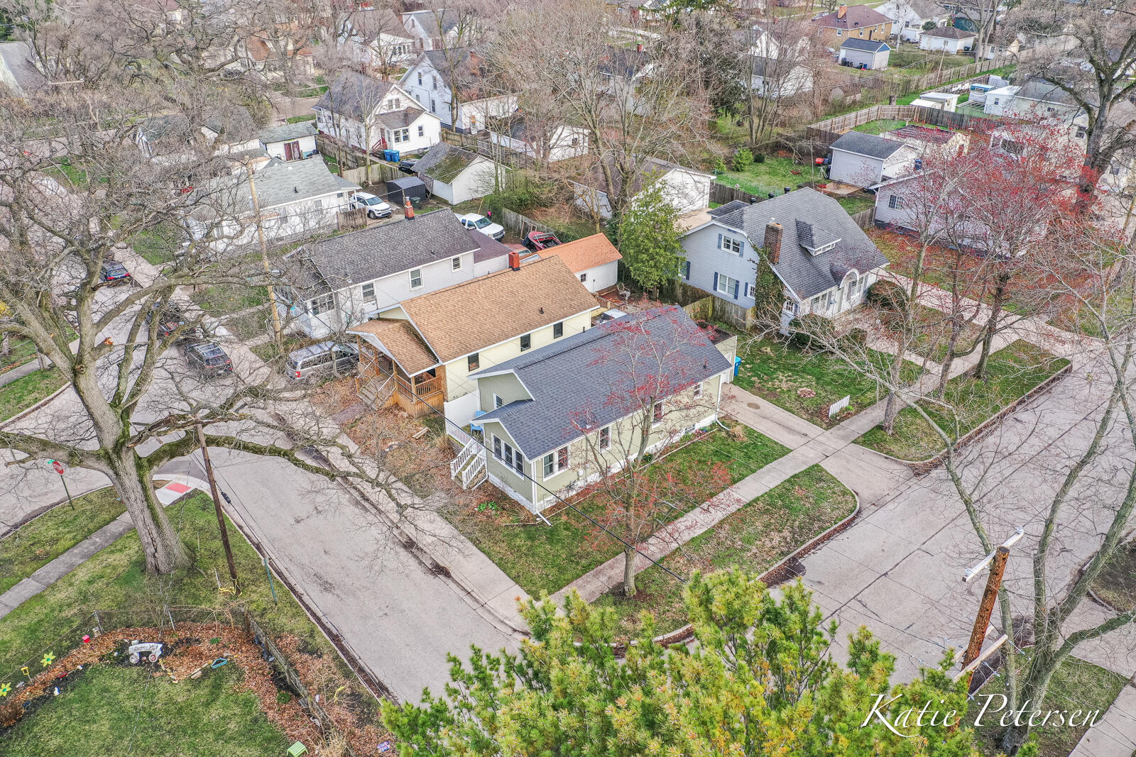 1843 Fair Avenue Muskegon MI 49441