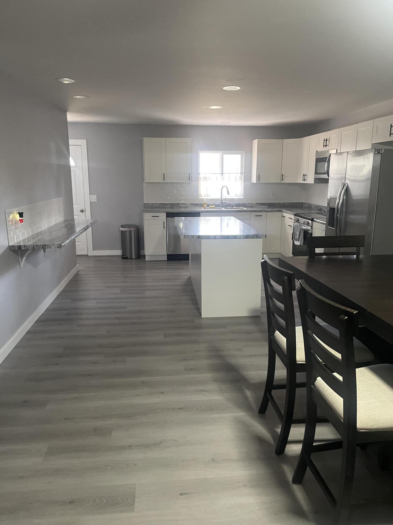 2449 Marquette Avenue Muskegon MI 49442