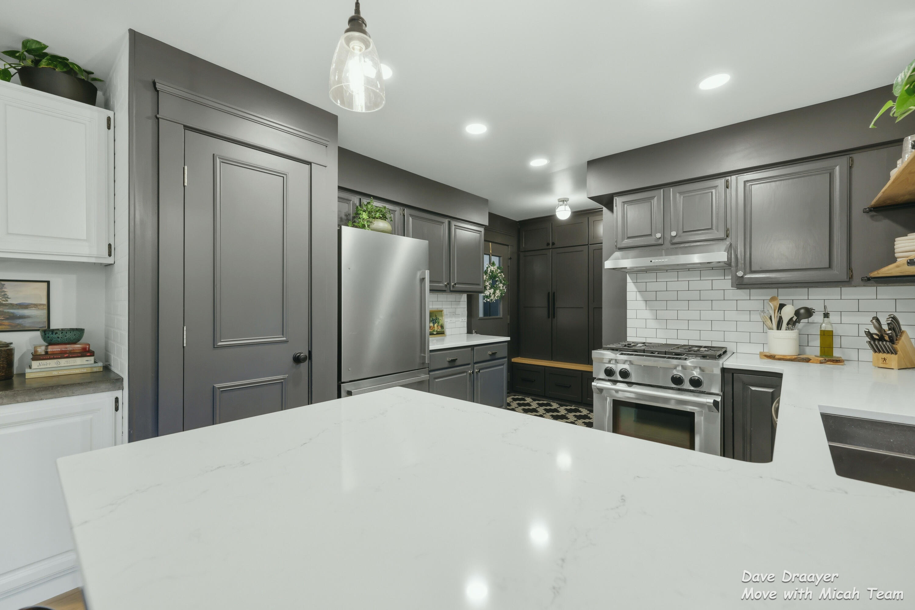 1910 Ridgemoor Drive SE Grand Rapids MI 49506