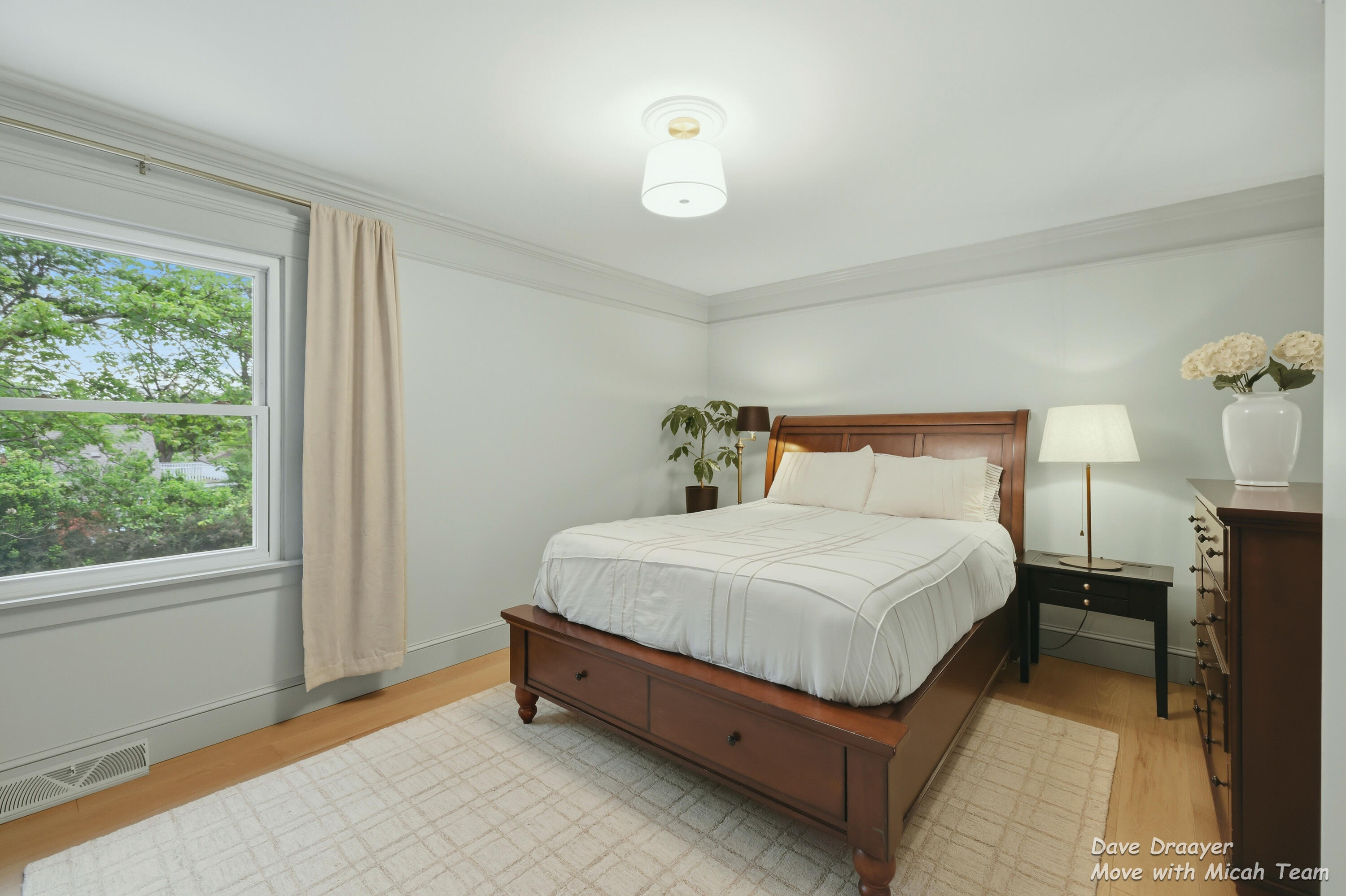 1910 Ridgemoor Drive SE Grand Rapids MI 49506