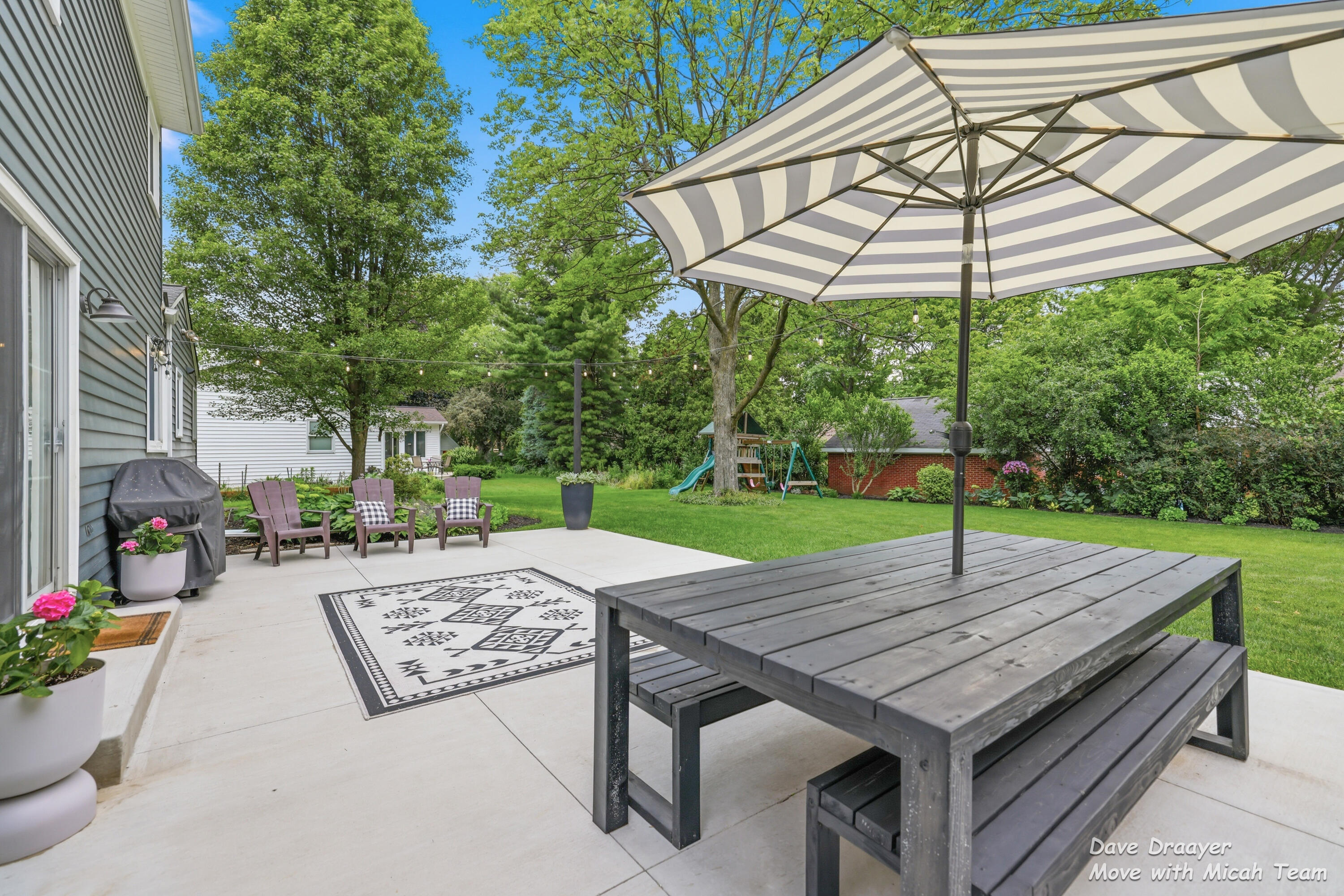 1910 Ridgemoor Drive SE Grand Rapids MI 49506