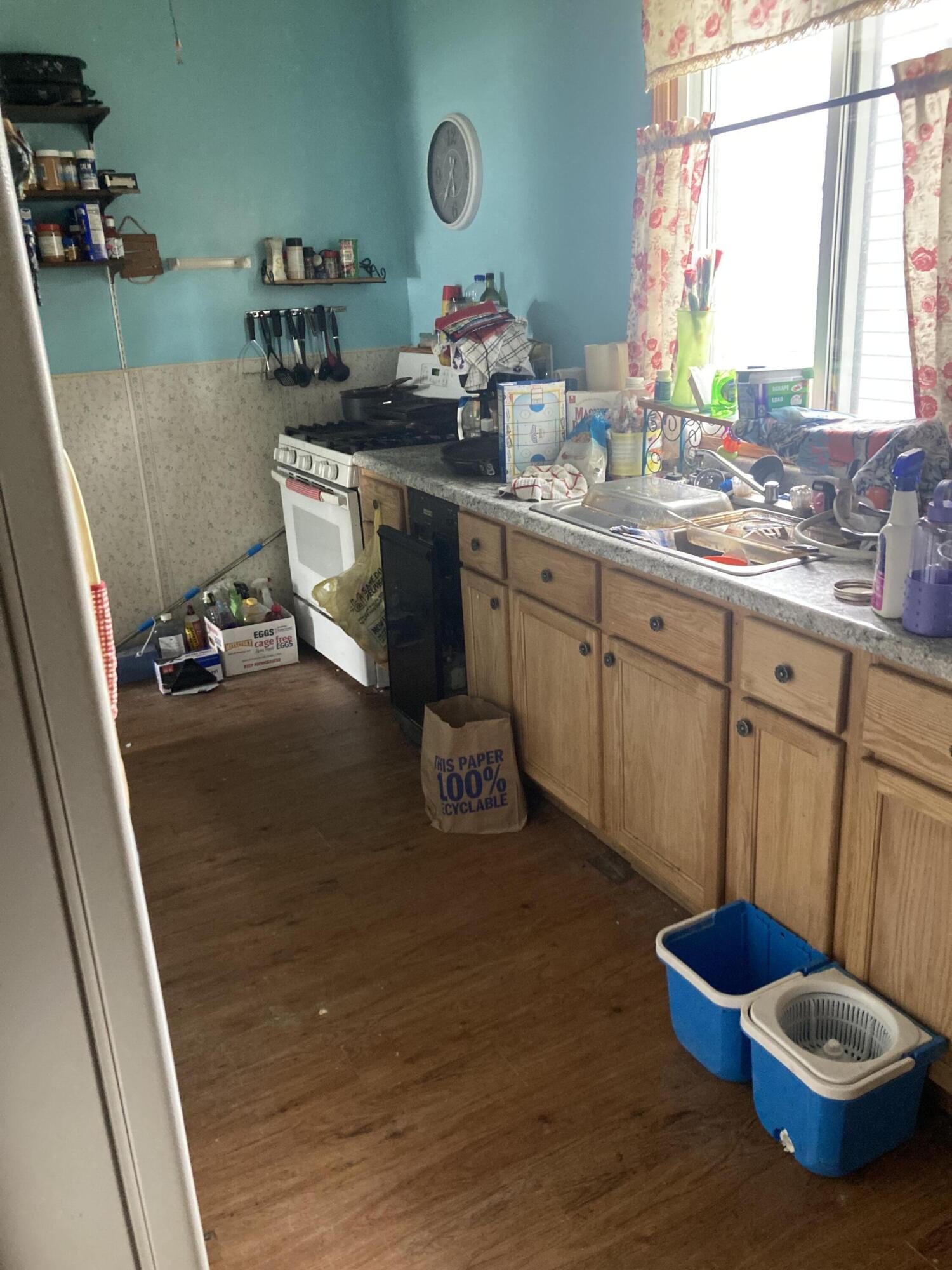 1786 Wood Street Muskegon MI 49442