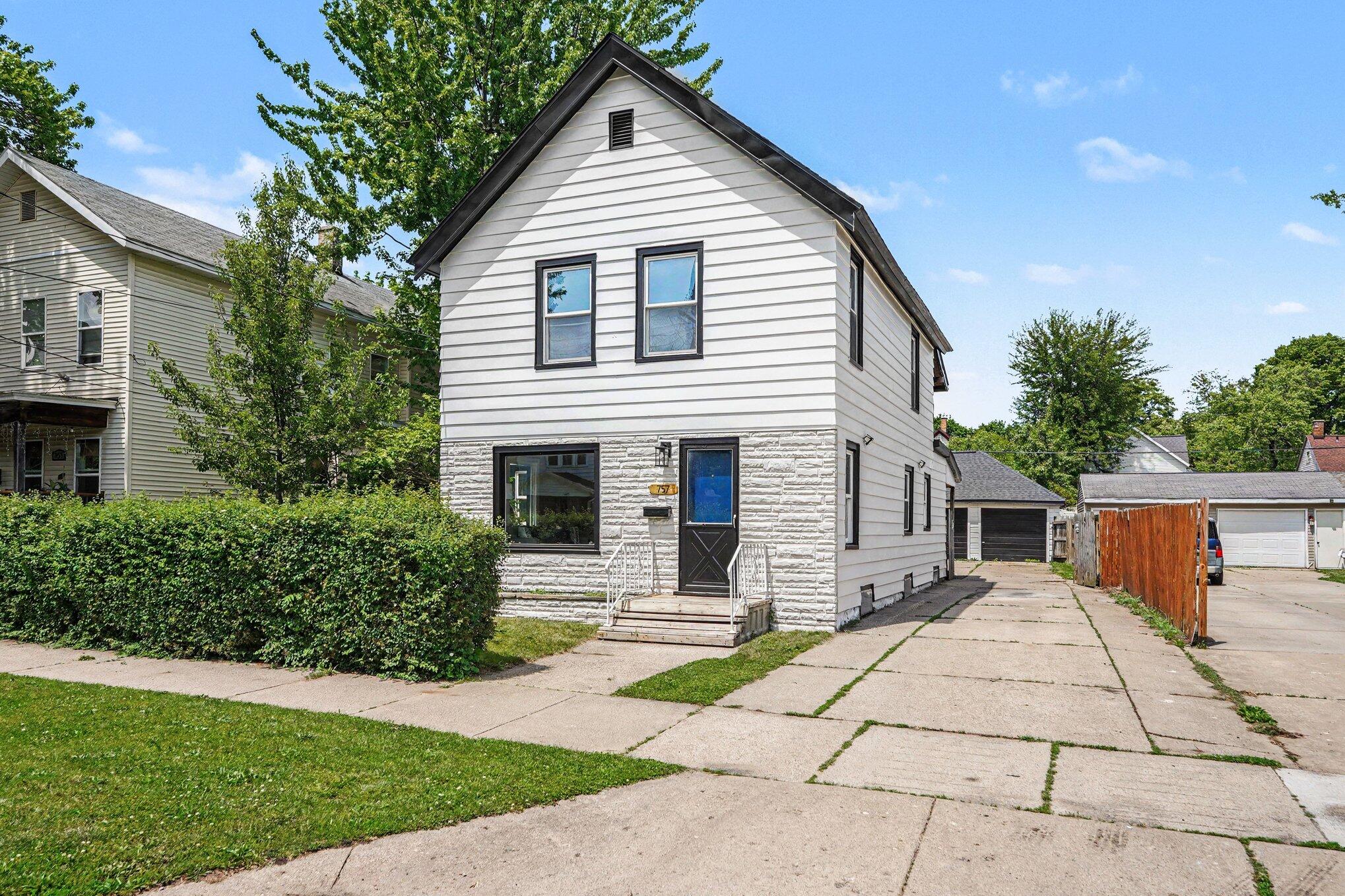 757 6th Street NW Grand Rapids MI 49504