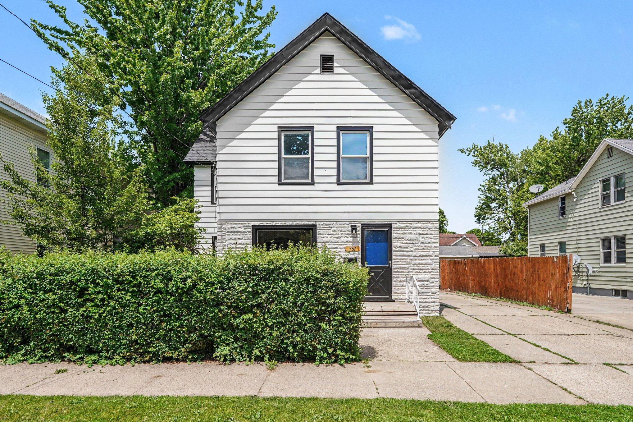 757 6th Street NW Grand Rapids MI 49504