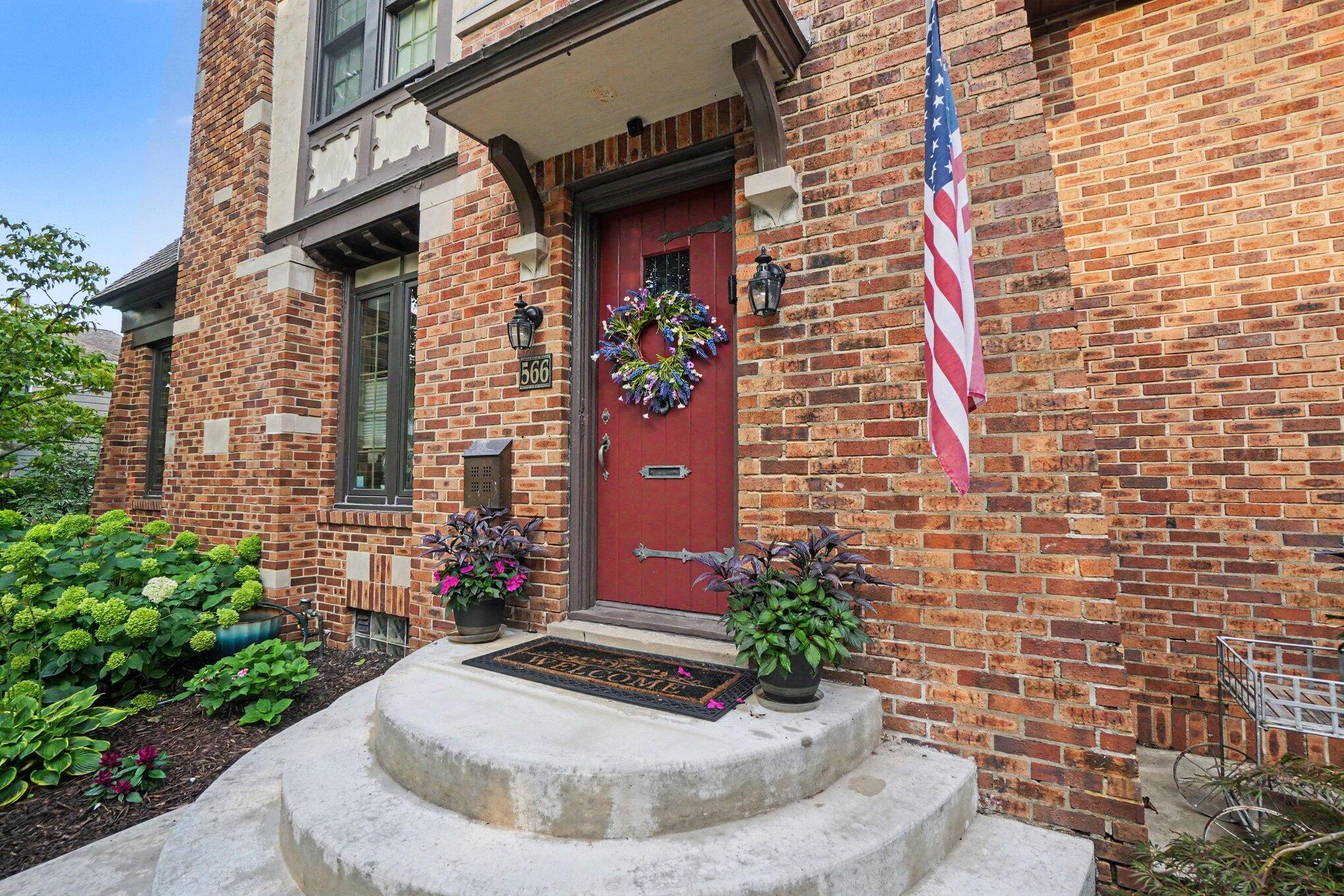 566 Lawndale Court Holland MI 49423