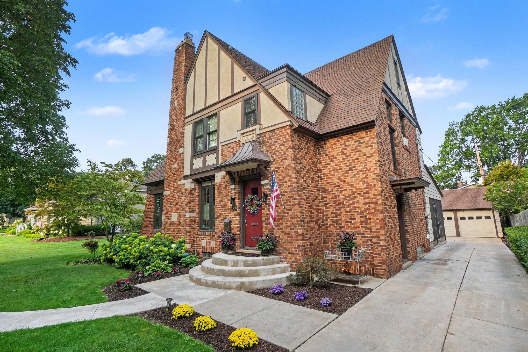 566 Lawndale Court Holland MI 49423