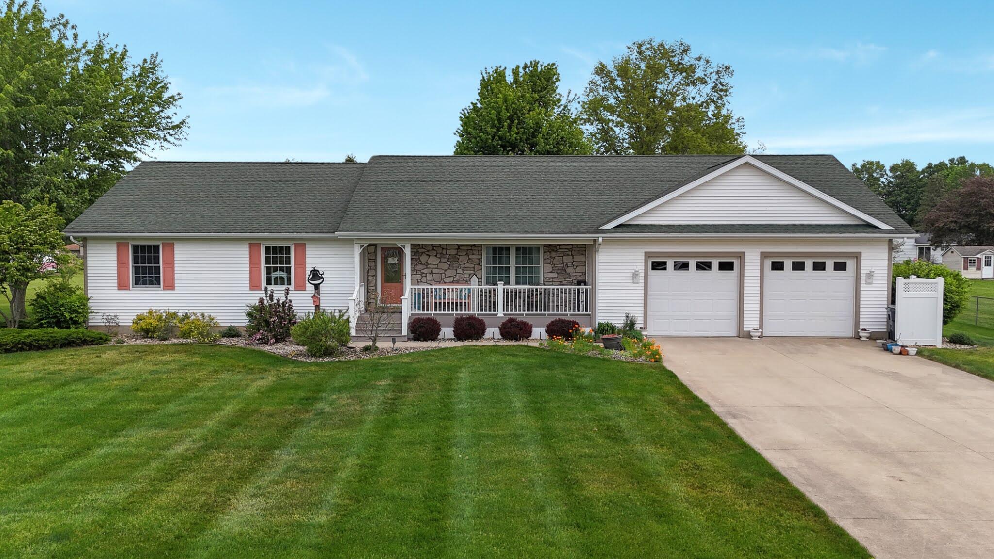 29390 Saddlebred Lane Dowagiac MI 49047