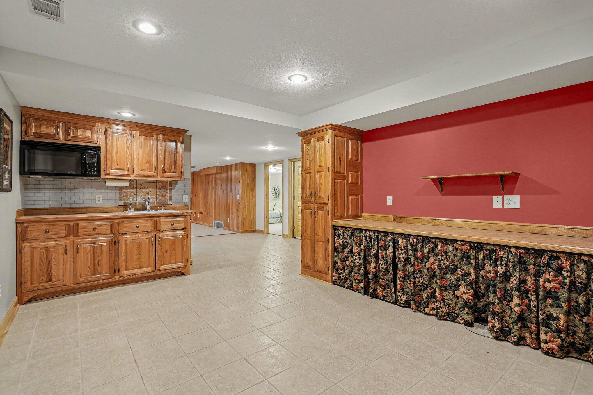29390 Saddlebred Lane Dowagiac MI 49047