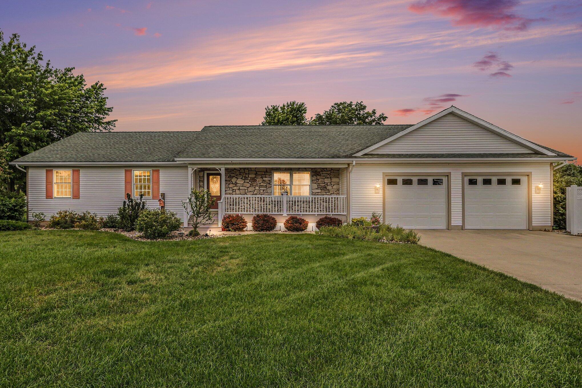 29390 Saddlebred Lane Dowagiac MI 49047