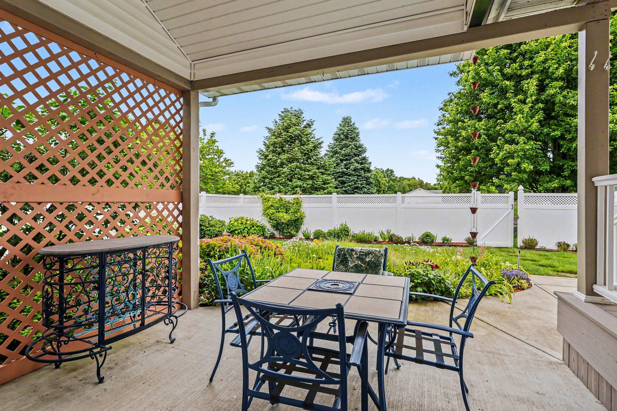 29390 Saddlebred Lane Dowagiac MI 49047