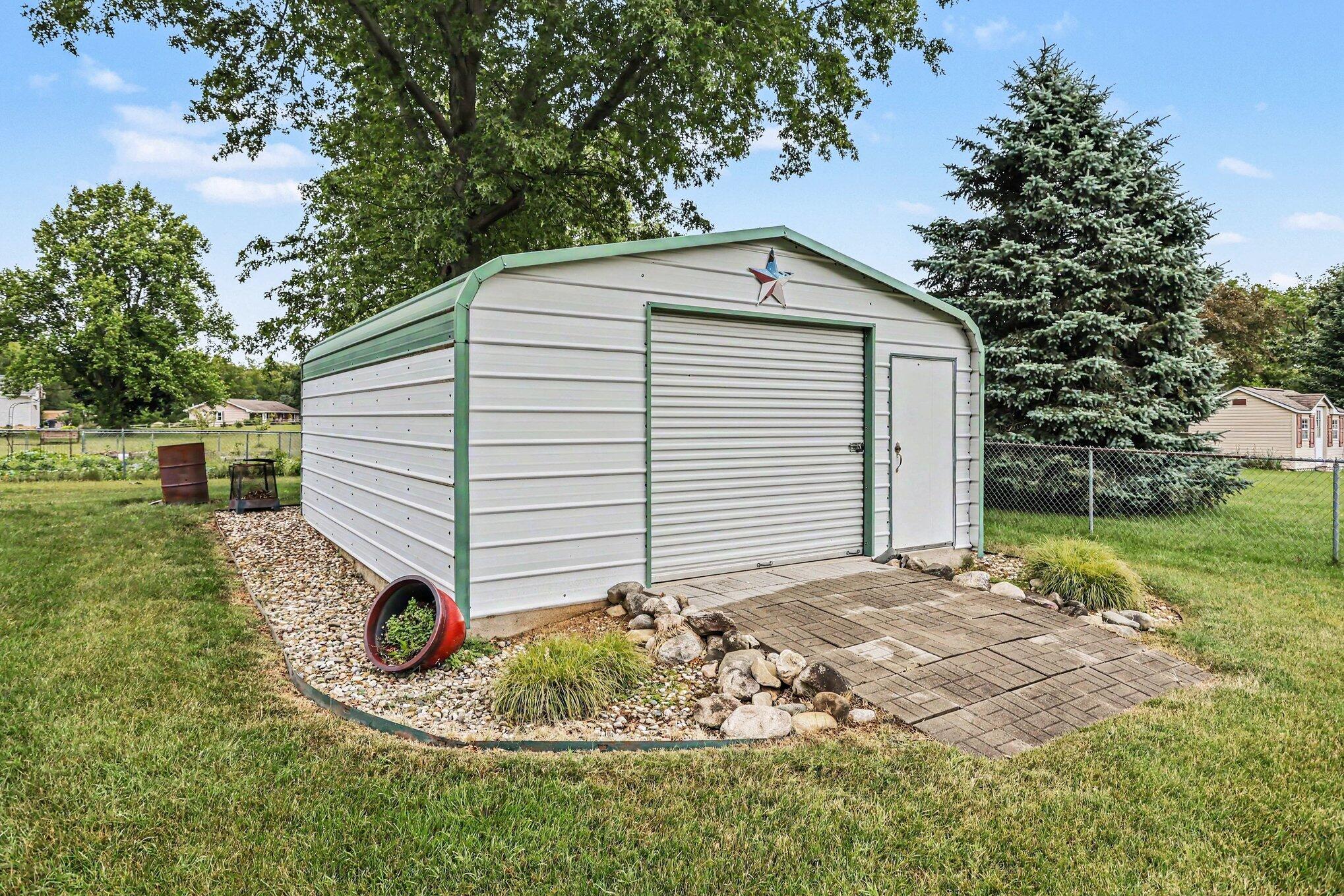 29390 Saddlebred Lane Dowagiac MI 49047
