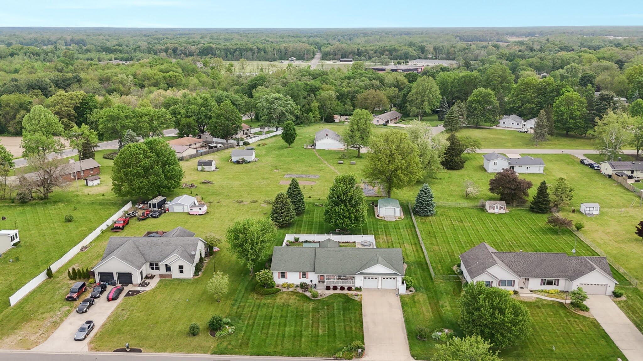 29390 Saddlebred Lane Dowagiac MI 49047