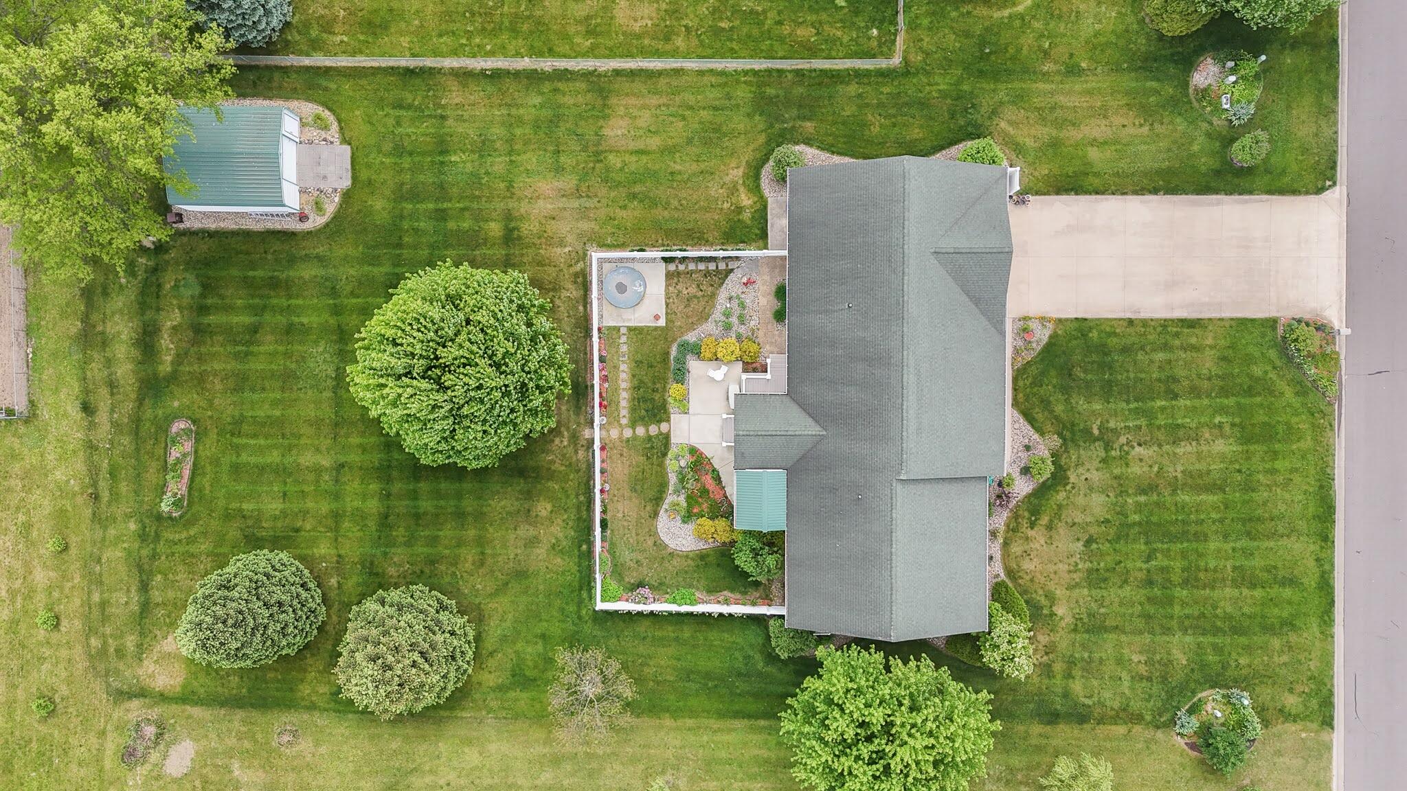 29390 Saddlebred Lane Dowagiac MI 49047