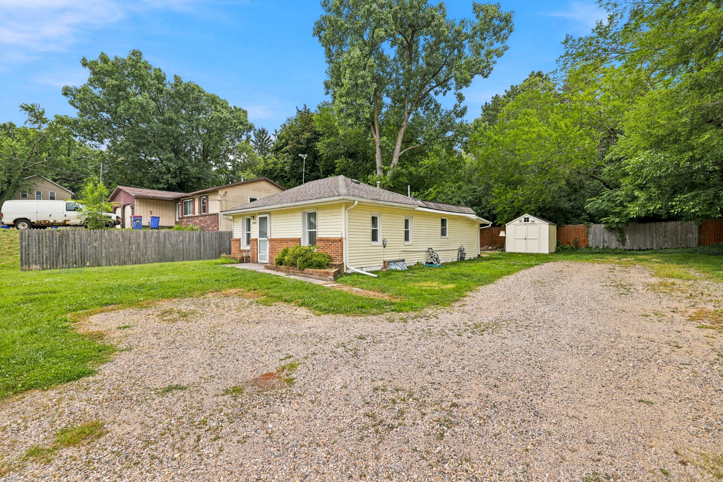 1629 Bristol Avenue NW Grand Rapids MI 49504
