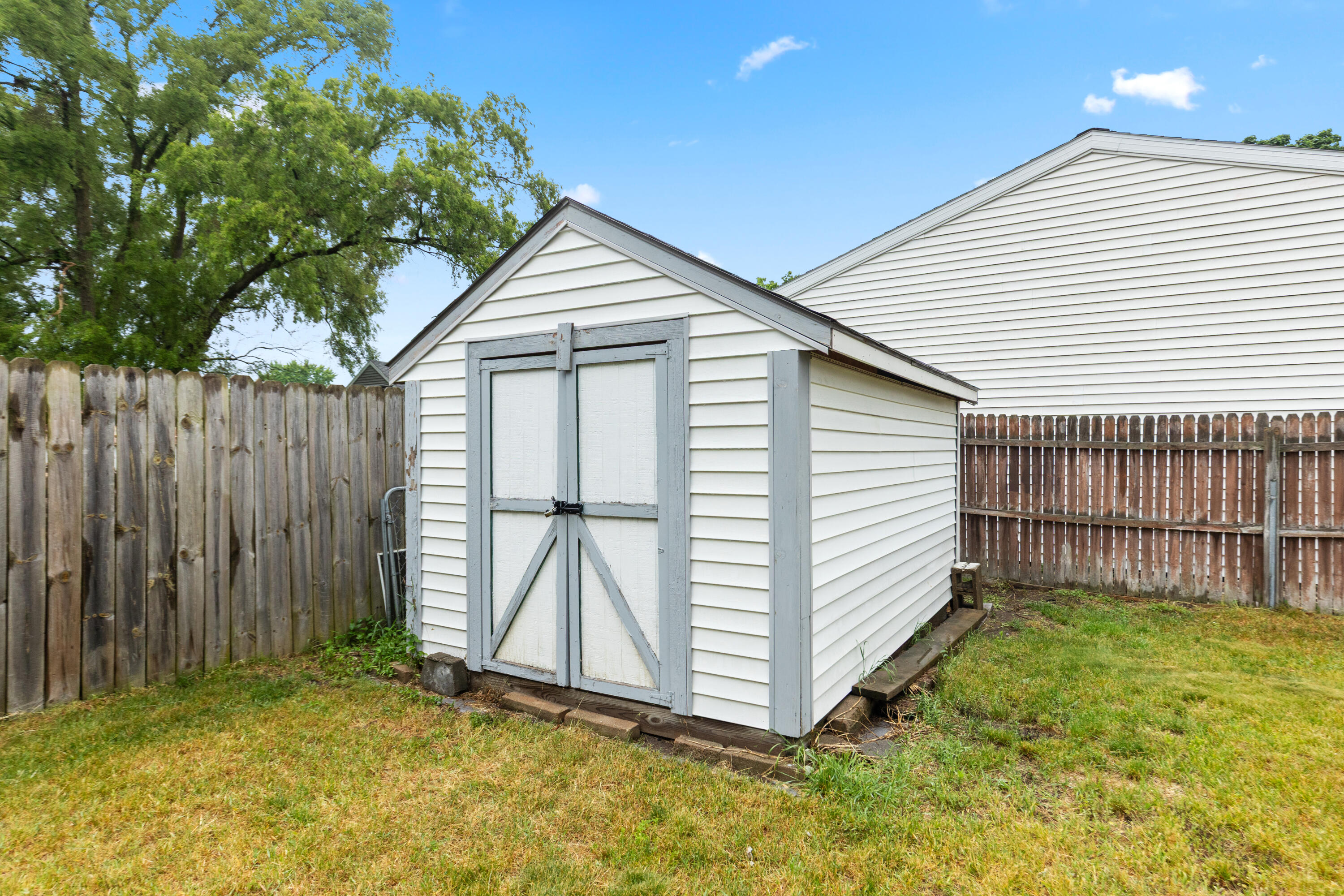 305 Majestic Street SE Grand Rapids MI 49548