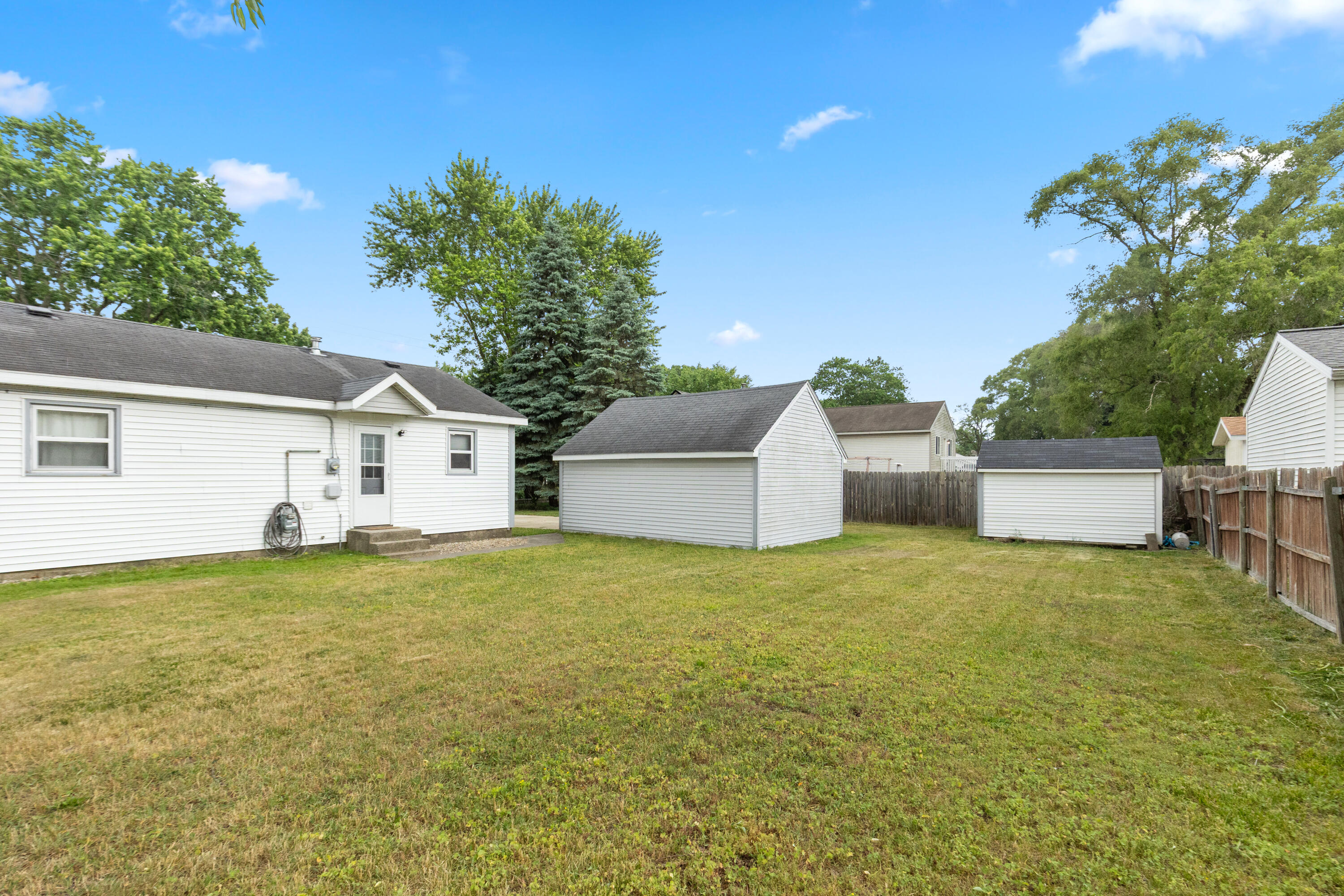 305 Majestic Street SE Grand Rapids MI 49548