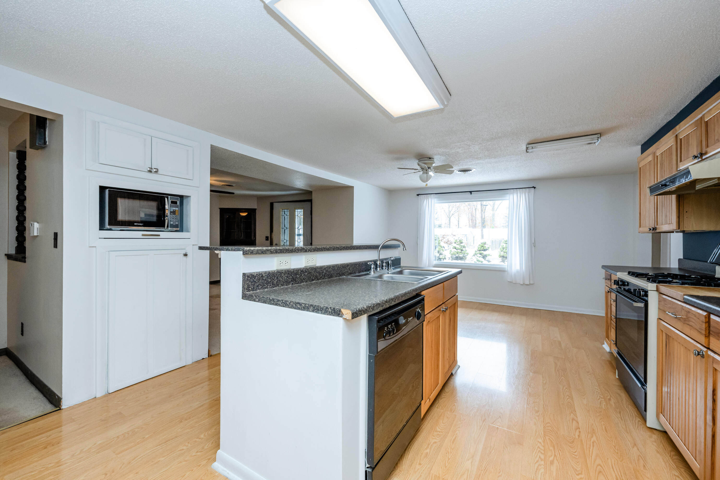 5081 Woodward Avenue Coloma MI 49038