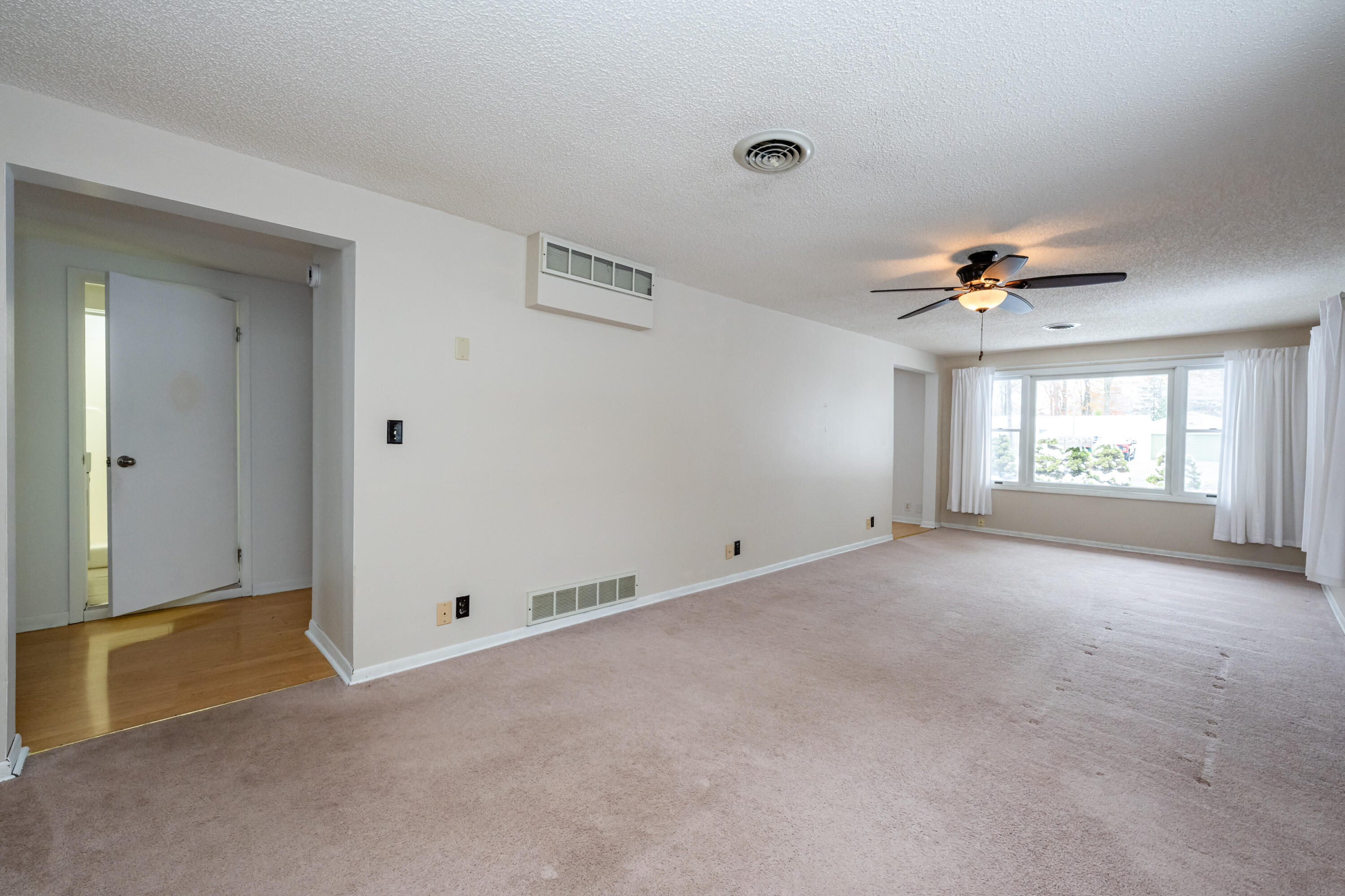 5081 Woodward Avenue Coloma MI 49038